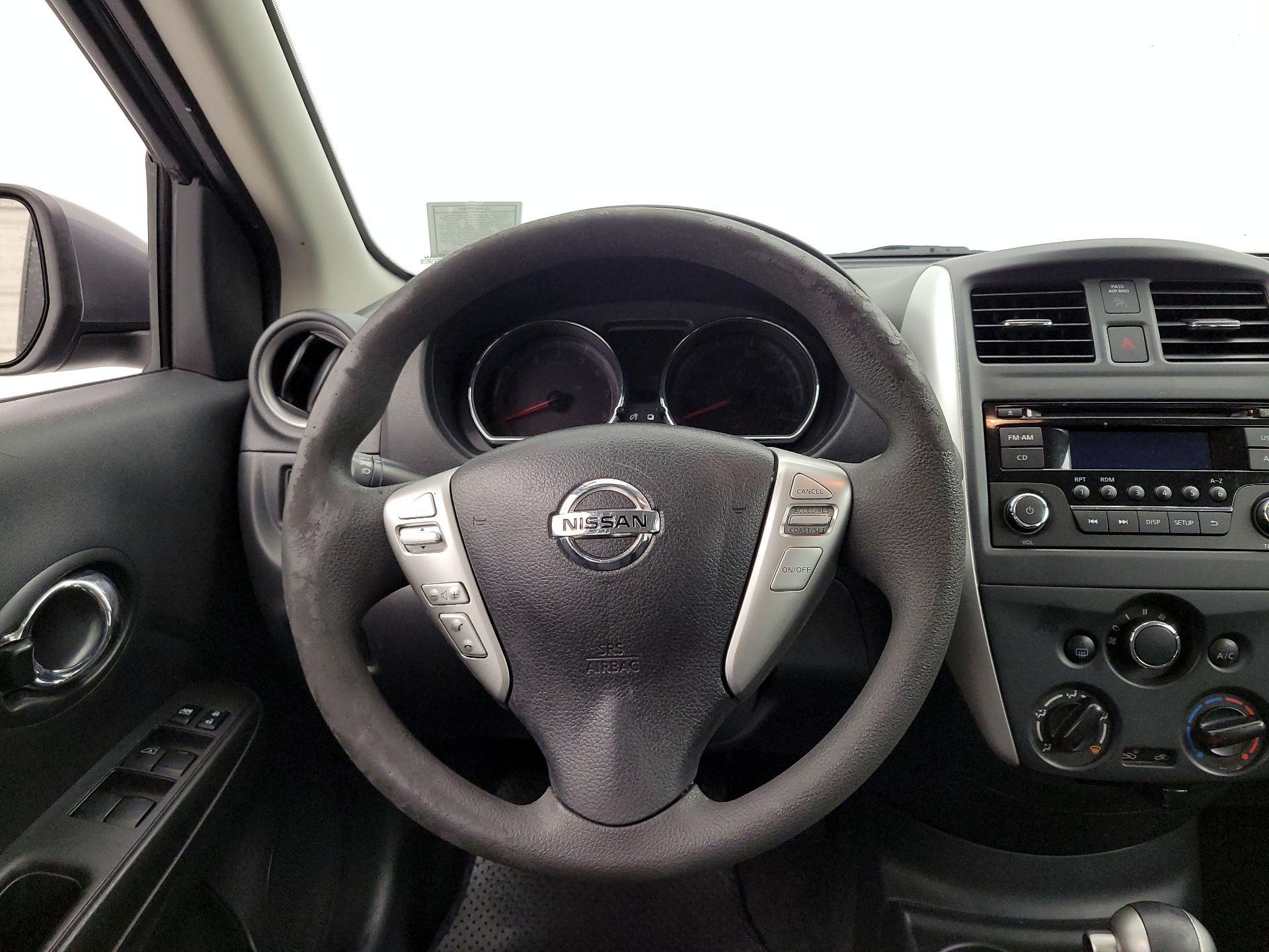 Thumbnail: 2016 Nissan Versa - 10