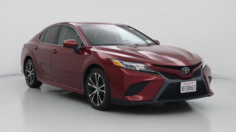 2018 Toyota Camry SE Hero Image