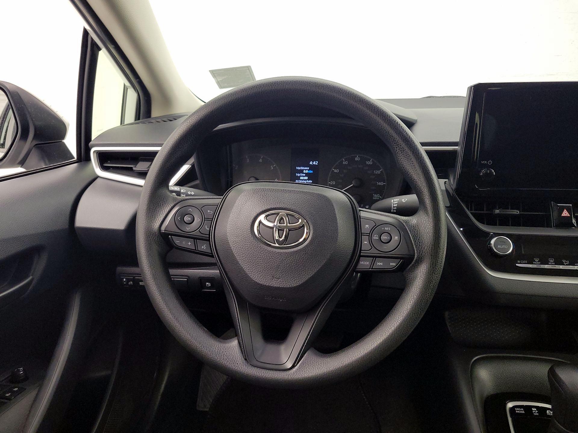 Thumbnail: 2023 Toyota Corolla - 10