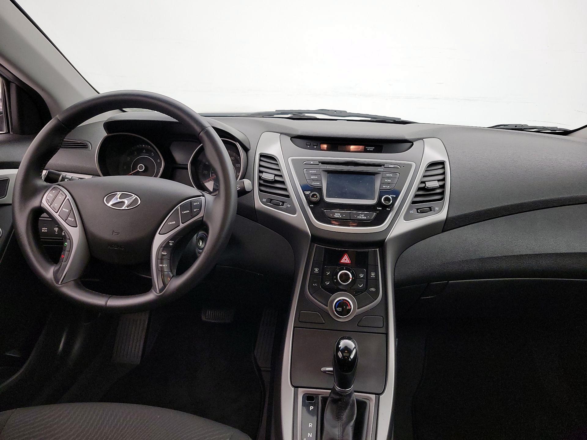 Thumbnail: 2015 Hyundai Elantra - 9