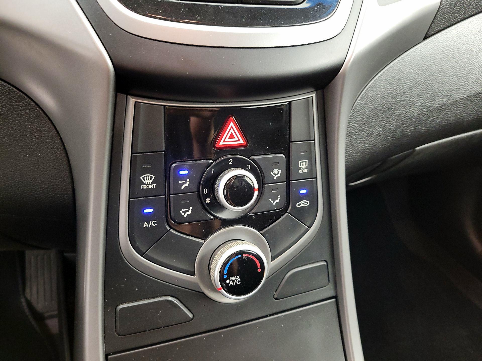 Thumbnail: 2015 Hyundai Elantra - 16
