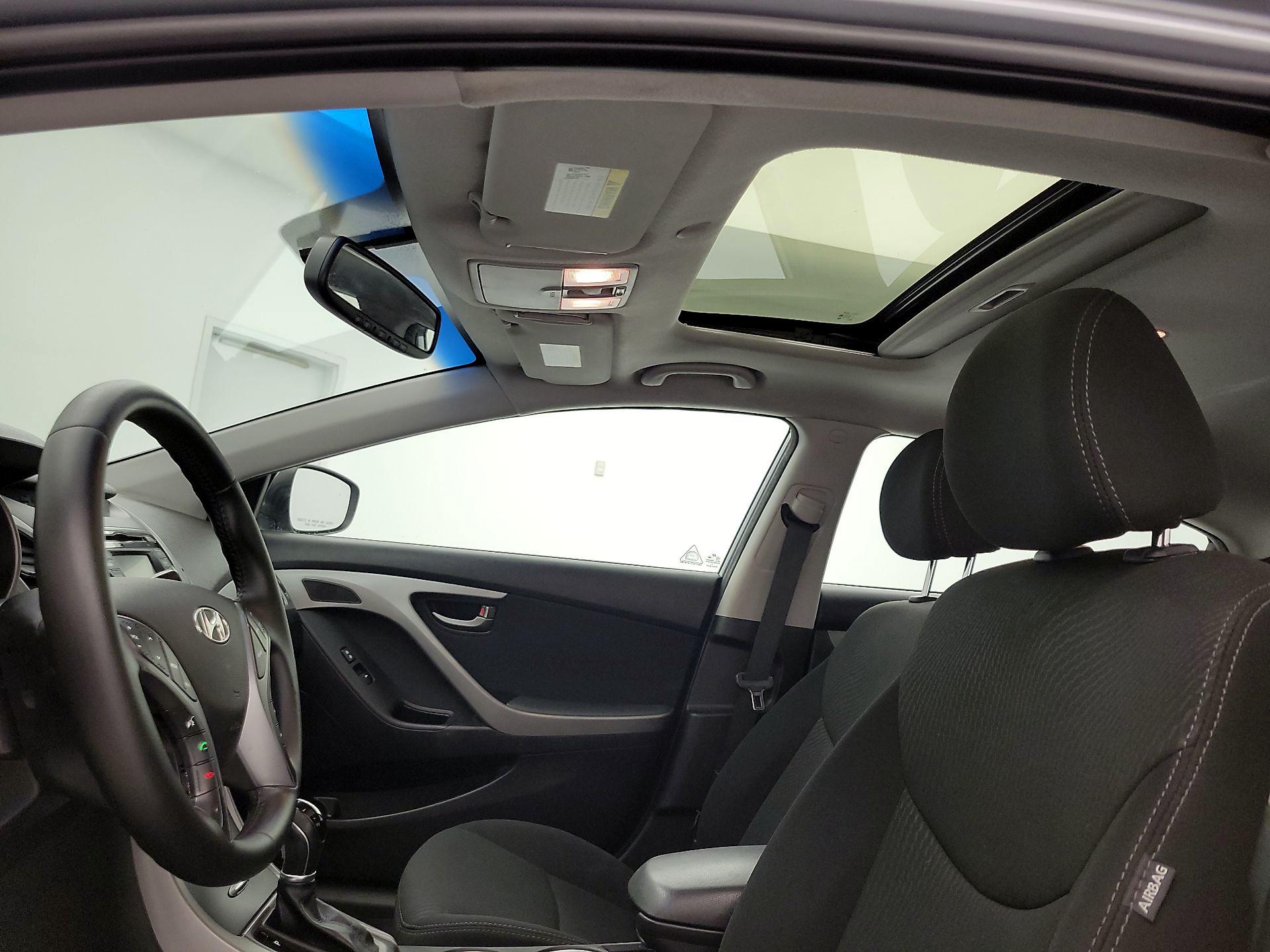 Thumbnail: 2015 Hyundai Elantra - 19