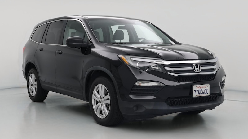 2017 Honda Pilot LX Hero Image