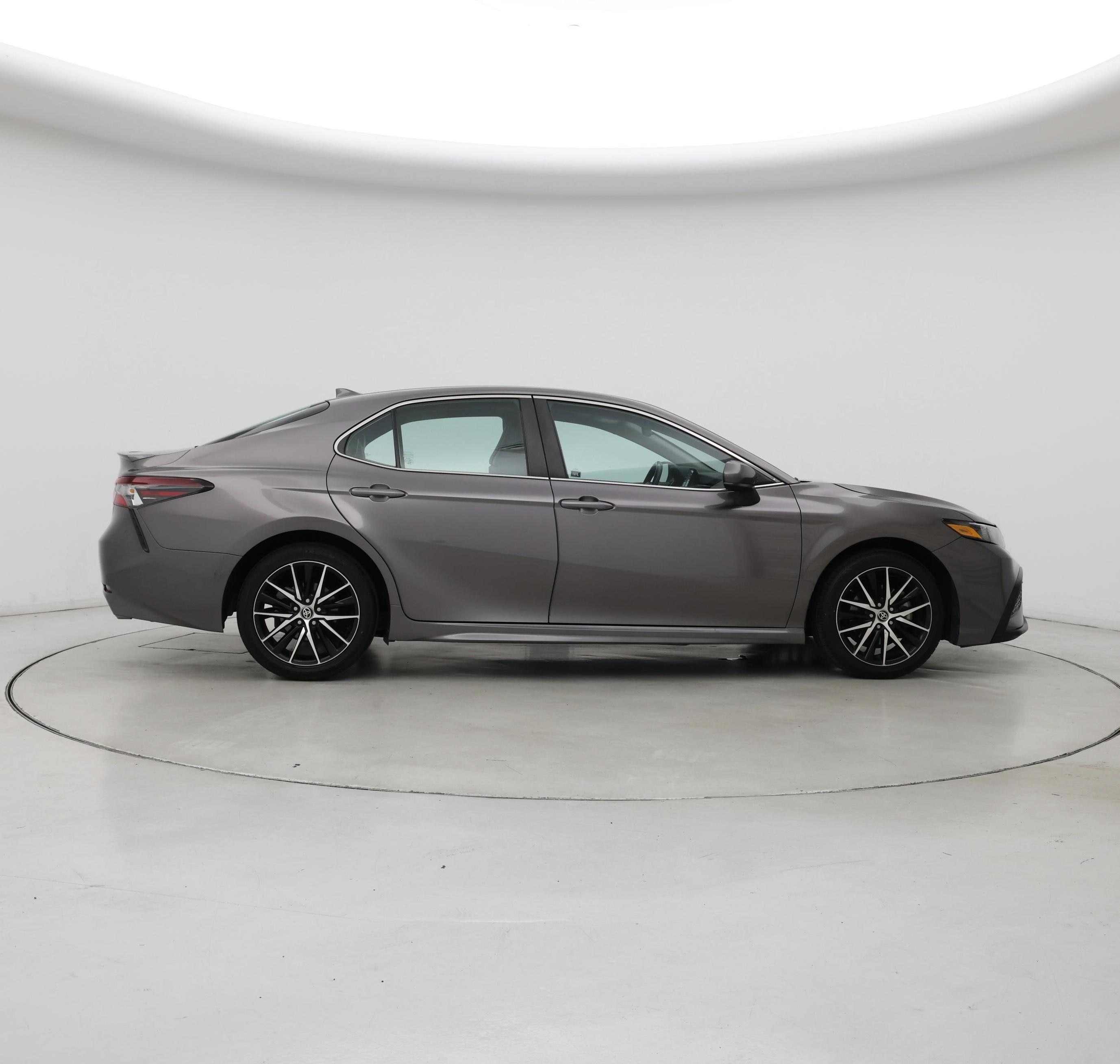 Thumbnail: 2021 Toyota Camry - 7