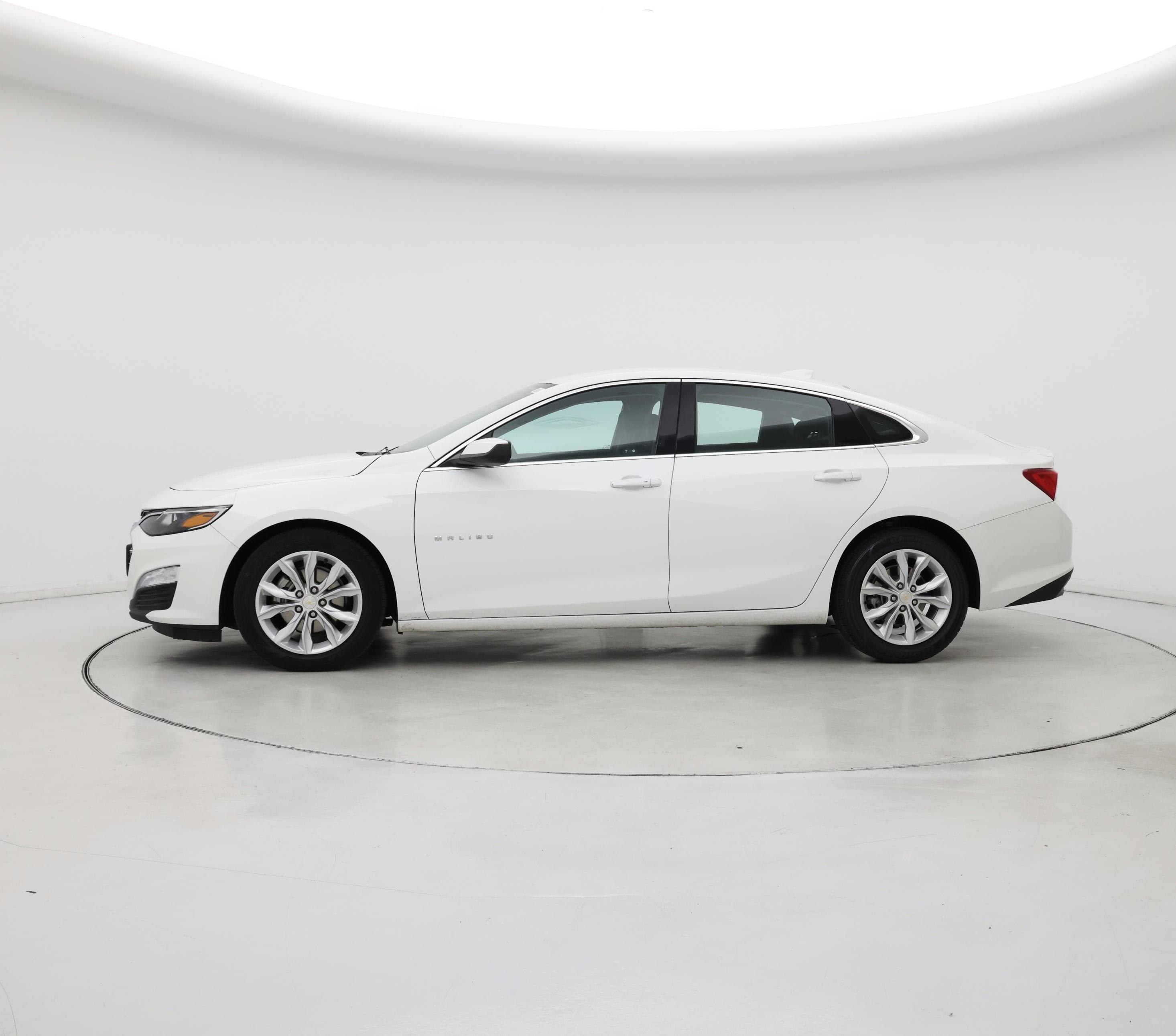 Thumbnail: 2023 Chevrolet Malibu - 3