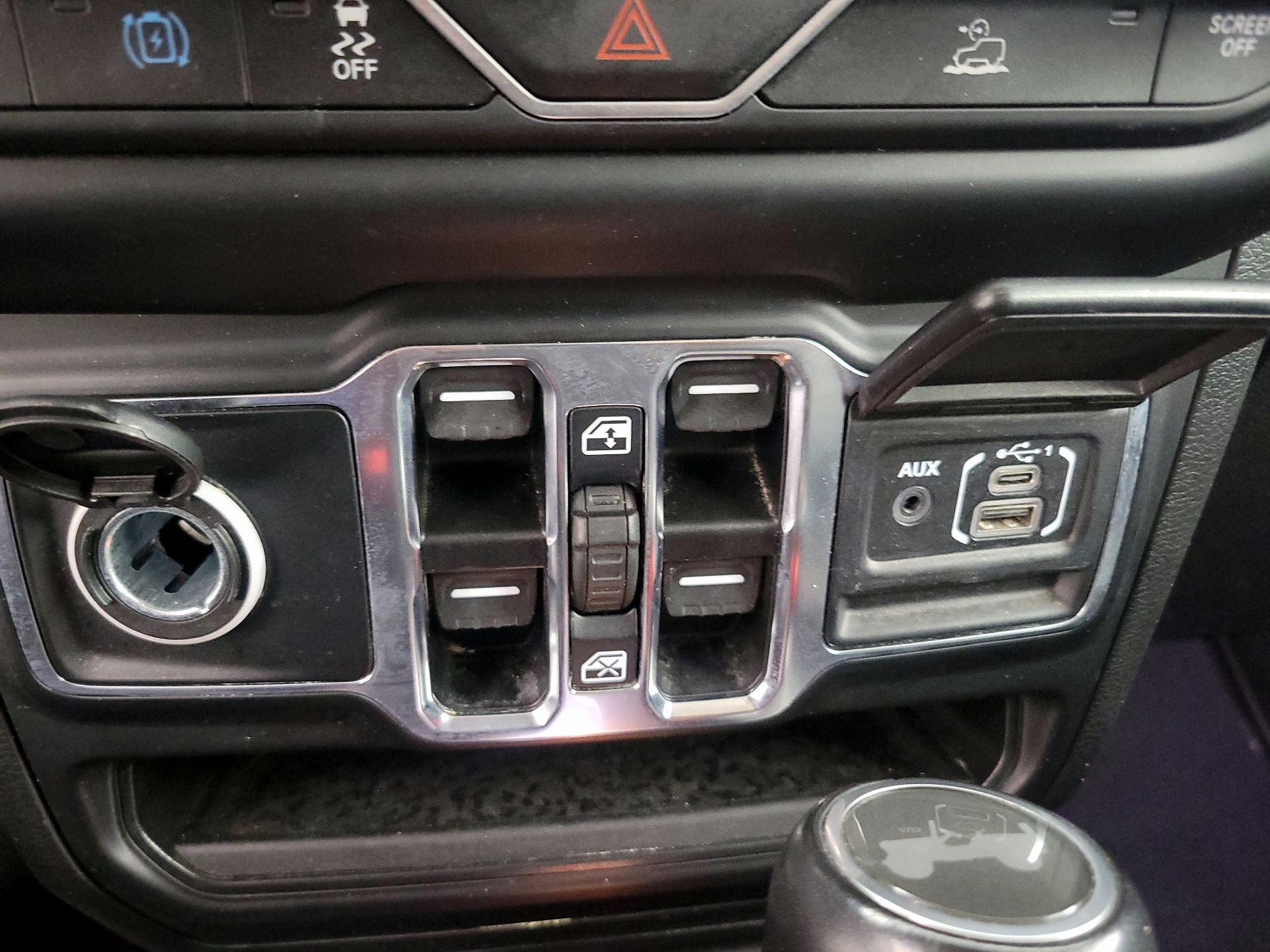 Thumbnail: 2023 Jeep Wrangler - 19