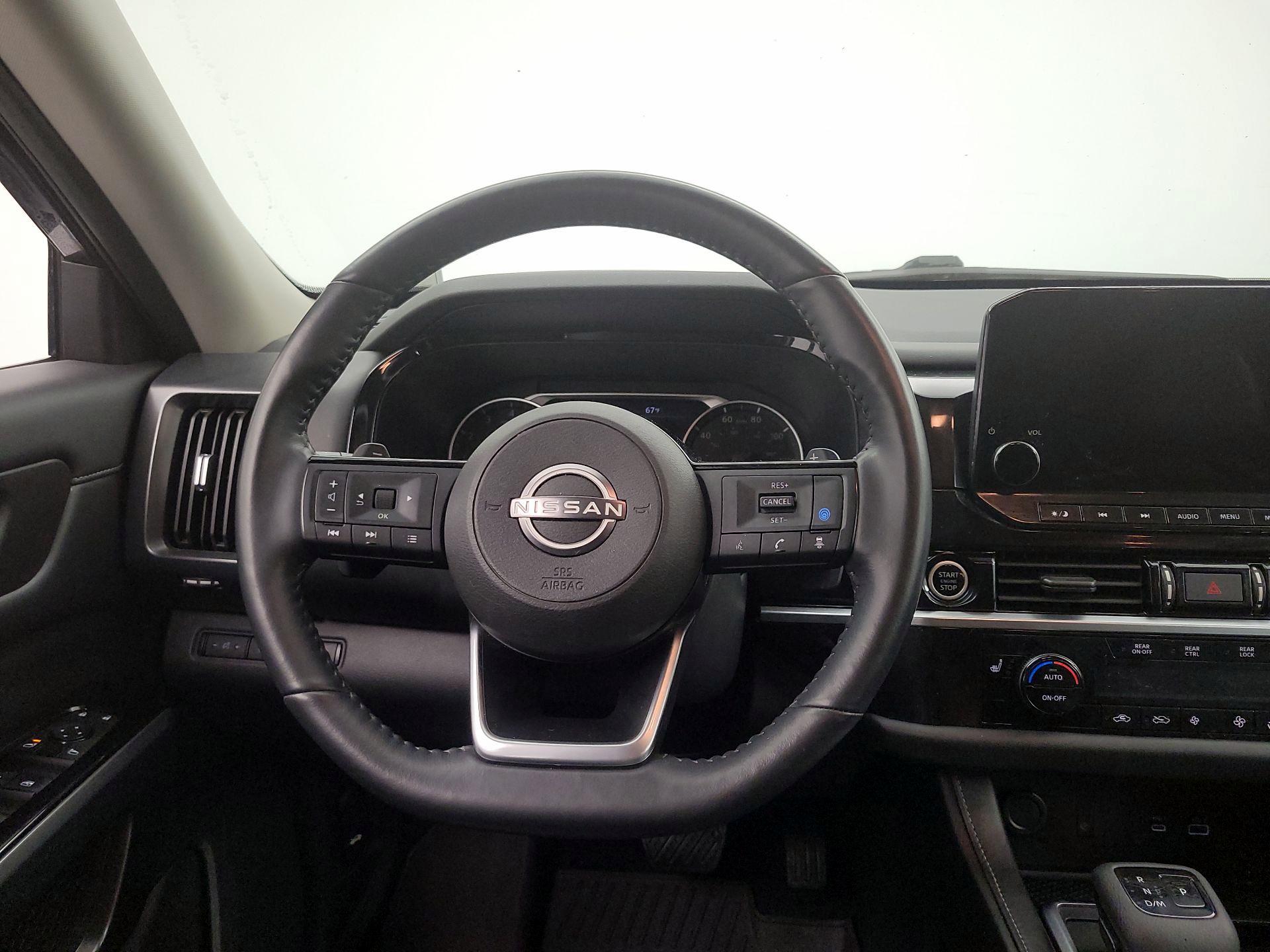 Thumbnail: 2023 Nissan Pathfinder - 10