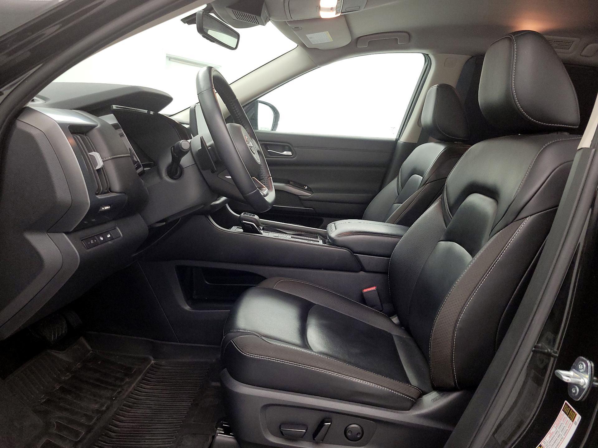 Thumbnail: 2023 Nissan Pathfinder - 11