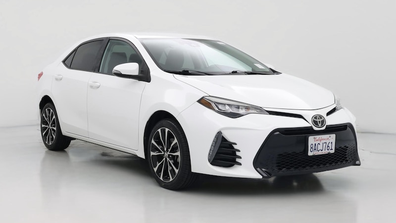 2017 Toyota Corolla SE Hero Image
