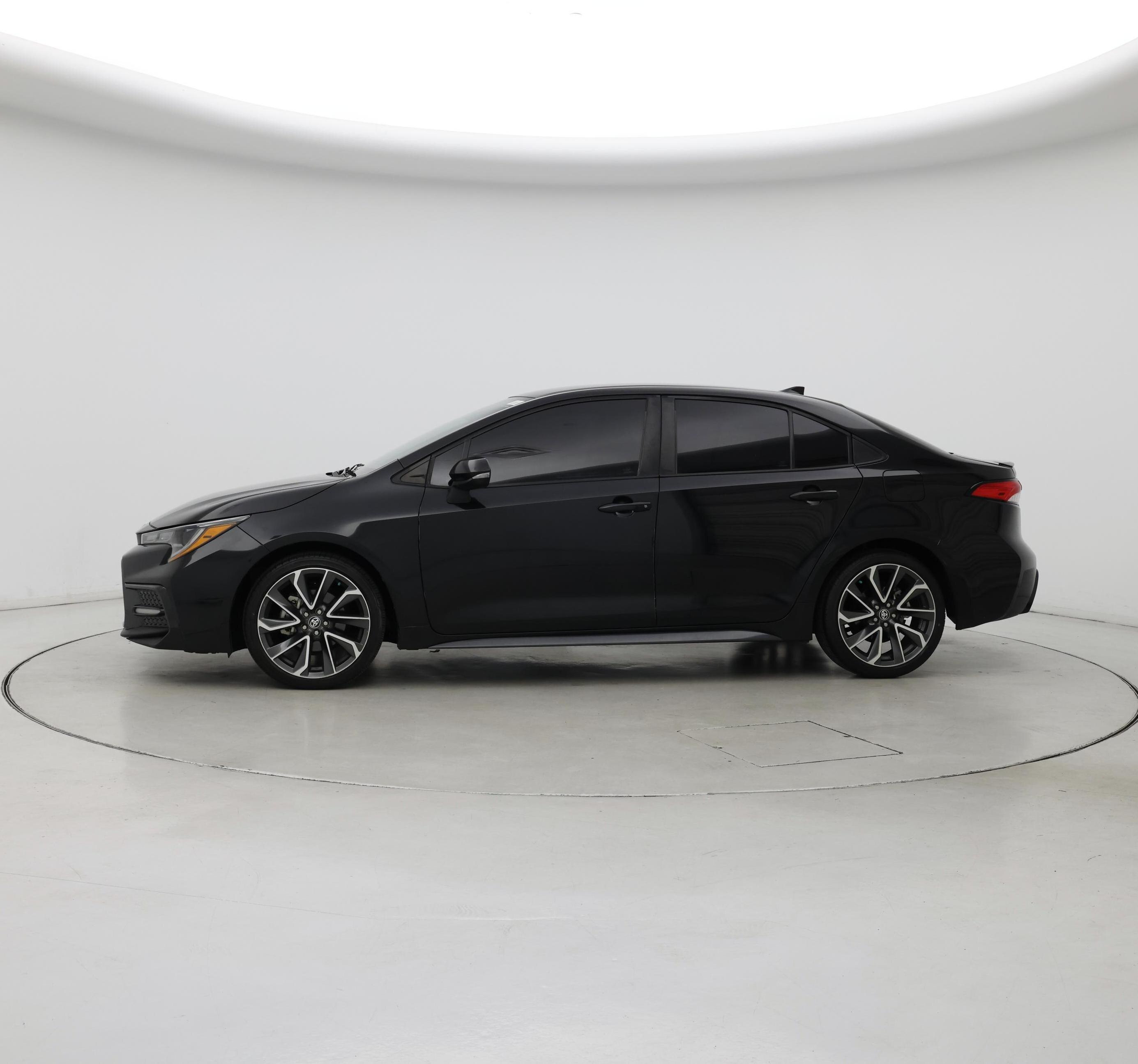Thumbnail: 2021 Toyota Corolla - 3