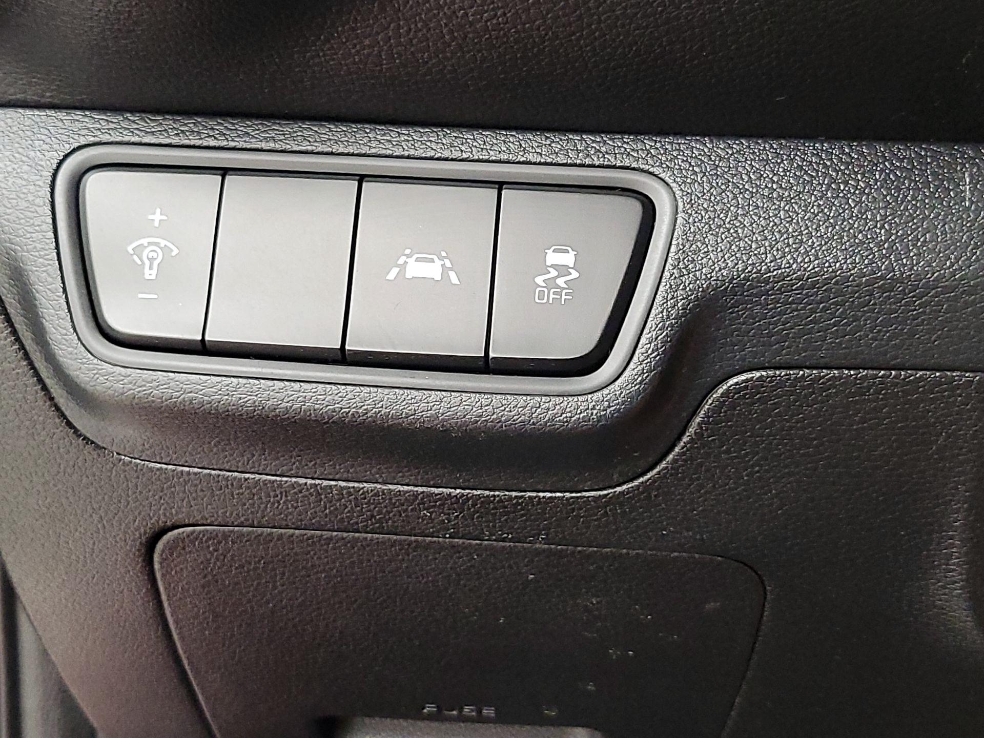 Thumbnail: 2019 Kia Forte - 13