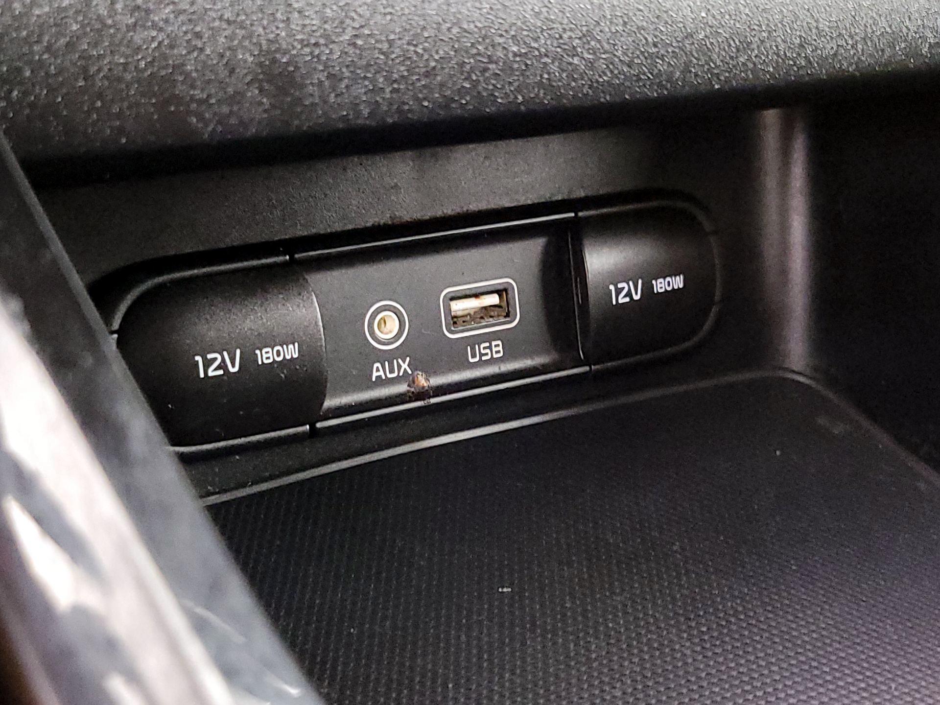 Thumbnail: 2019 Kia Forte - 18