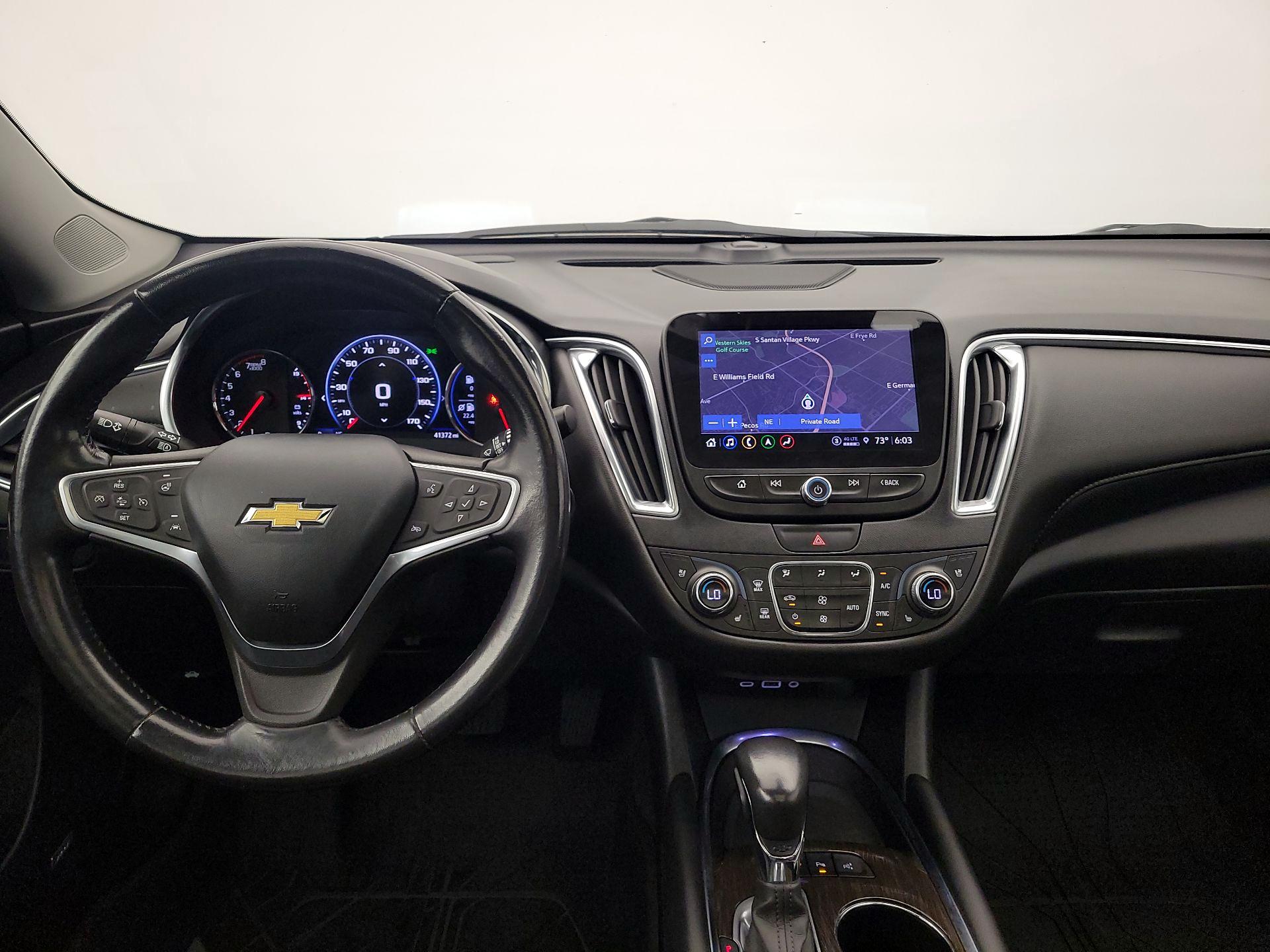 Thumbnail: 2022 Chevrolet Malibu - 10