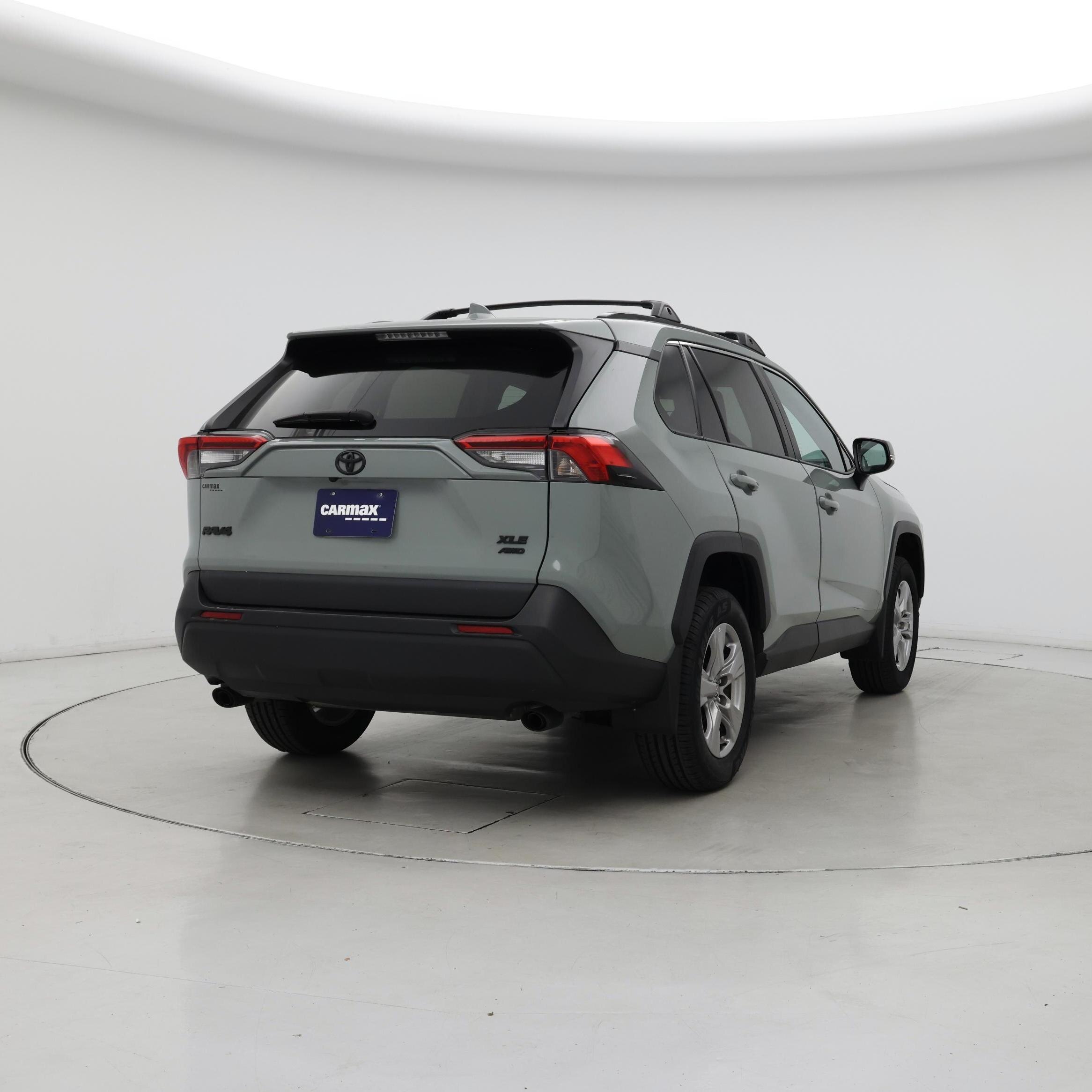 Thumbnail: 2022 Toyota RAV4 - 8