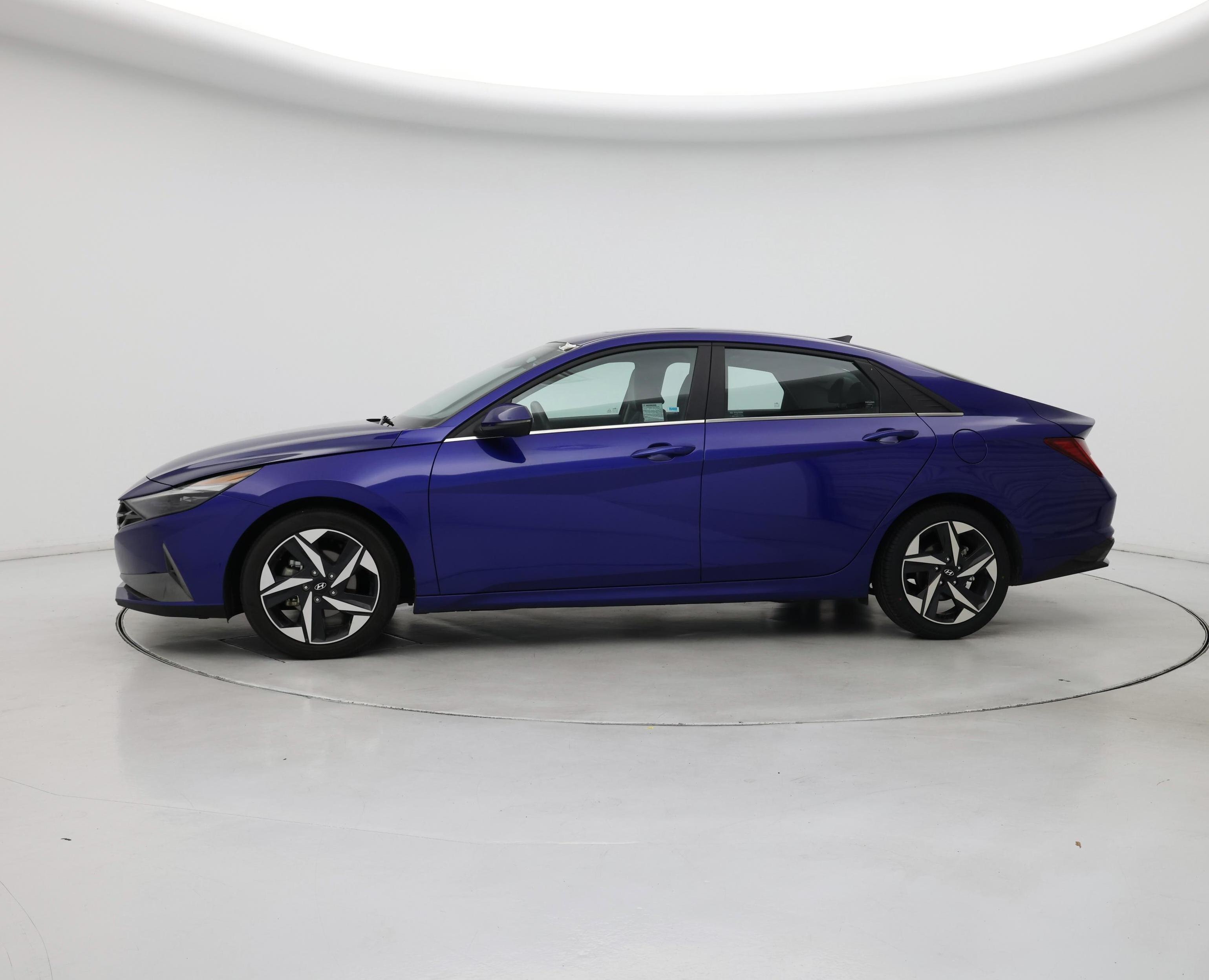 Thumbnail: 2023 Hyundai Elantra - 3