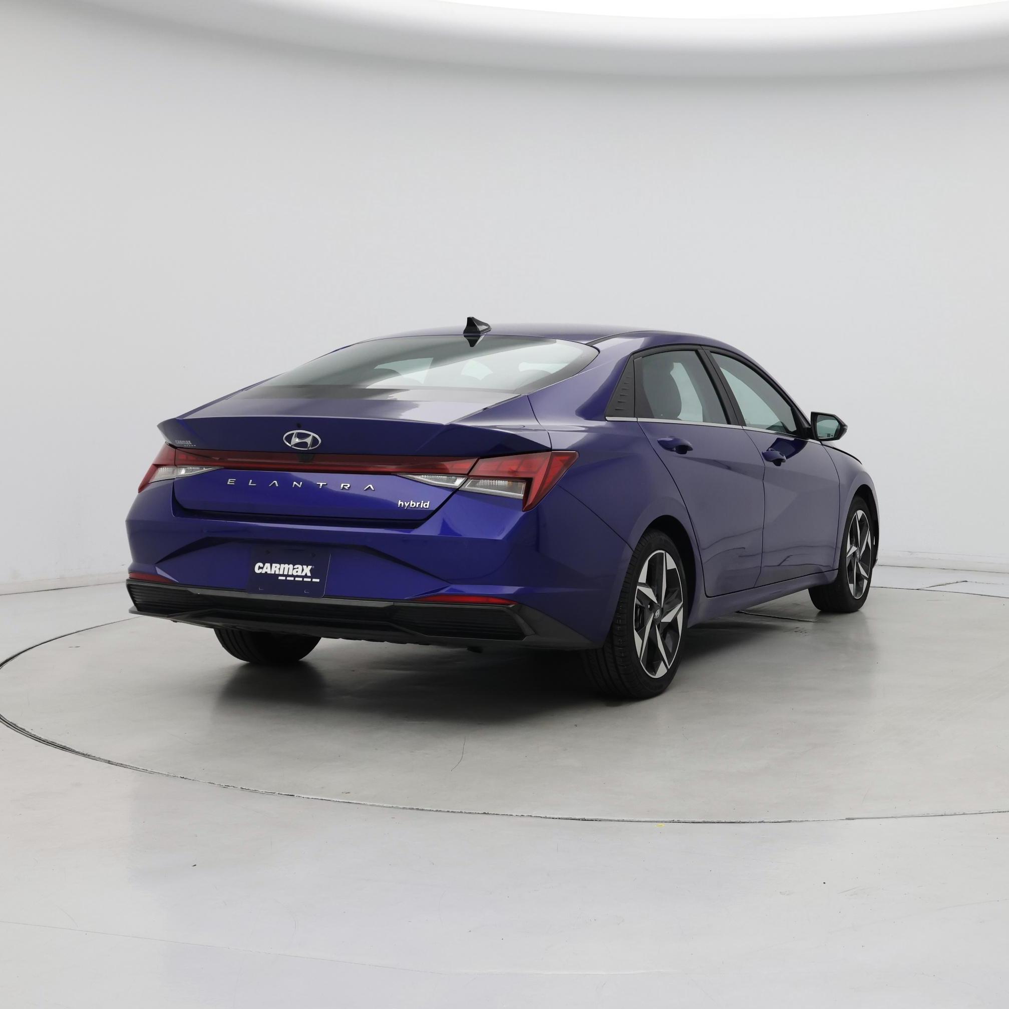 Thumbnail: 2023 Hyundai Elantra - 8