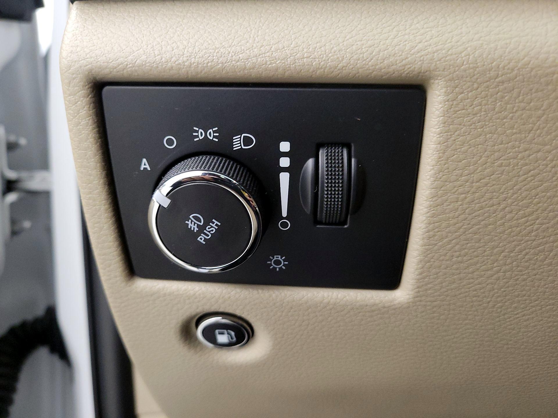 Thumbnail: 2019 Jeep Grand Cherokee - 13