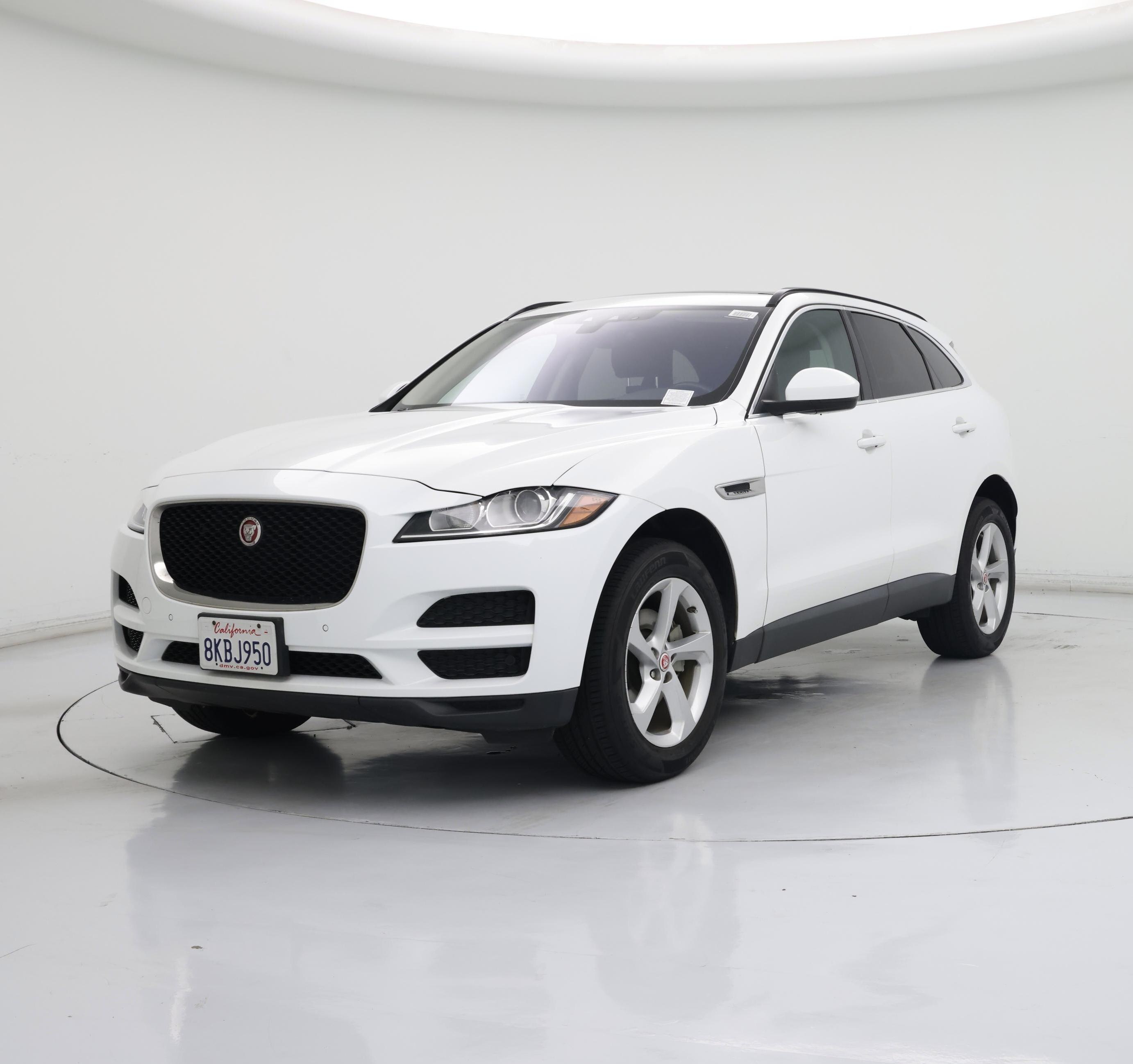 Thumbnail: 2019 Jaguar F-Pace - 4