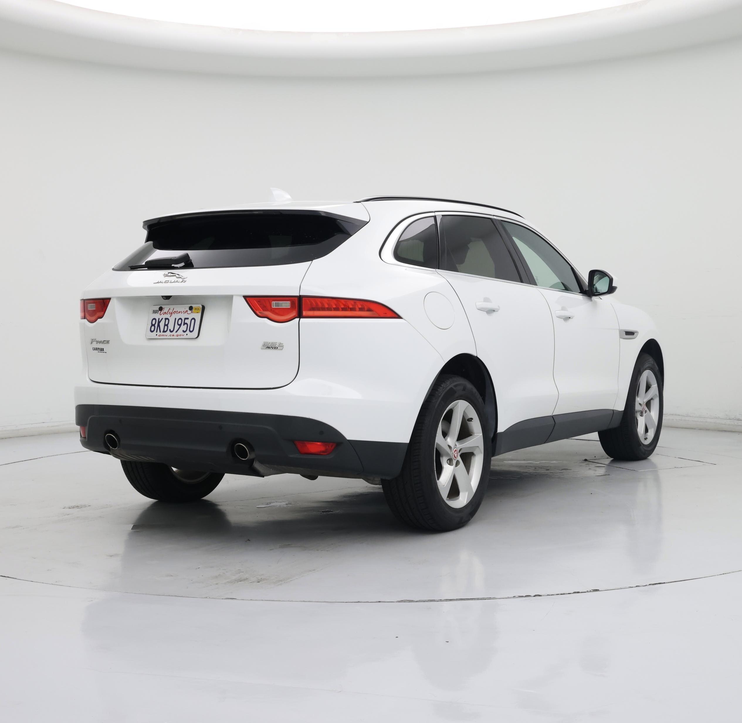 Thumbnail: 2019 Jaguar F-Pace - 8