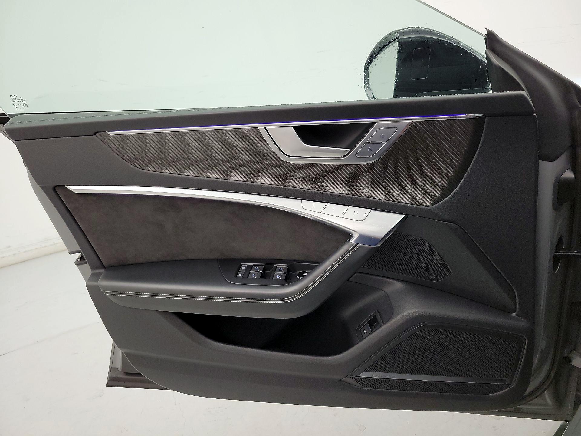 Thumbnail: 2021 Audi RS 7 - 12
