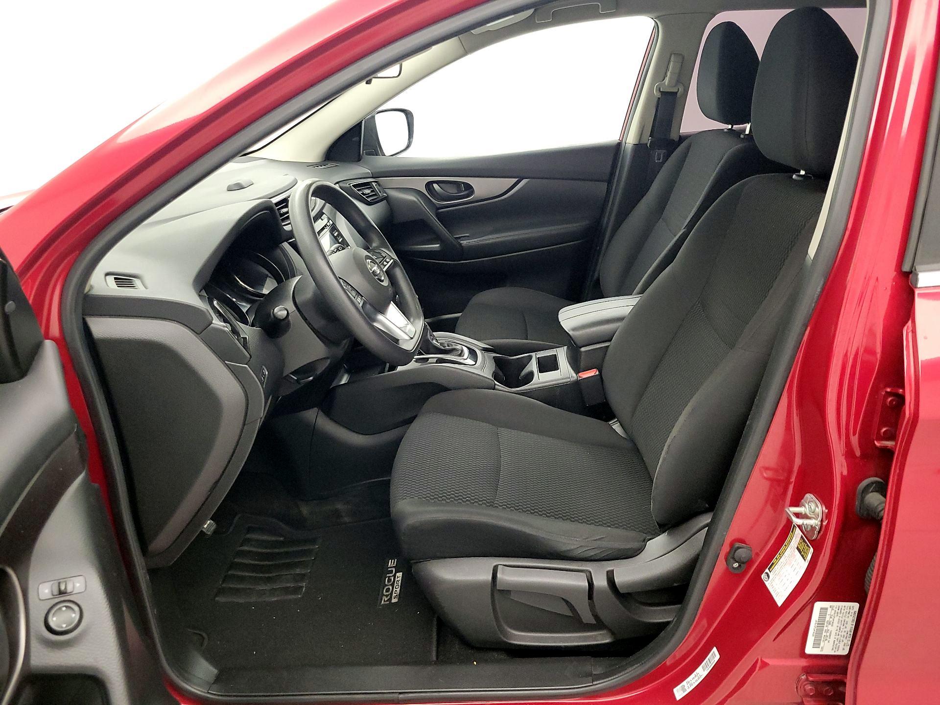 Thumbnail: 2018 Nissan Rogue Sport - 11
