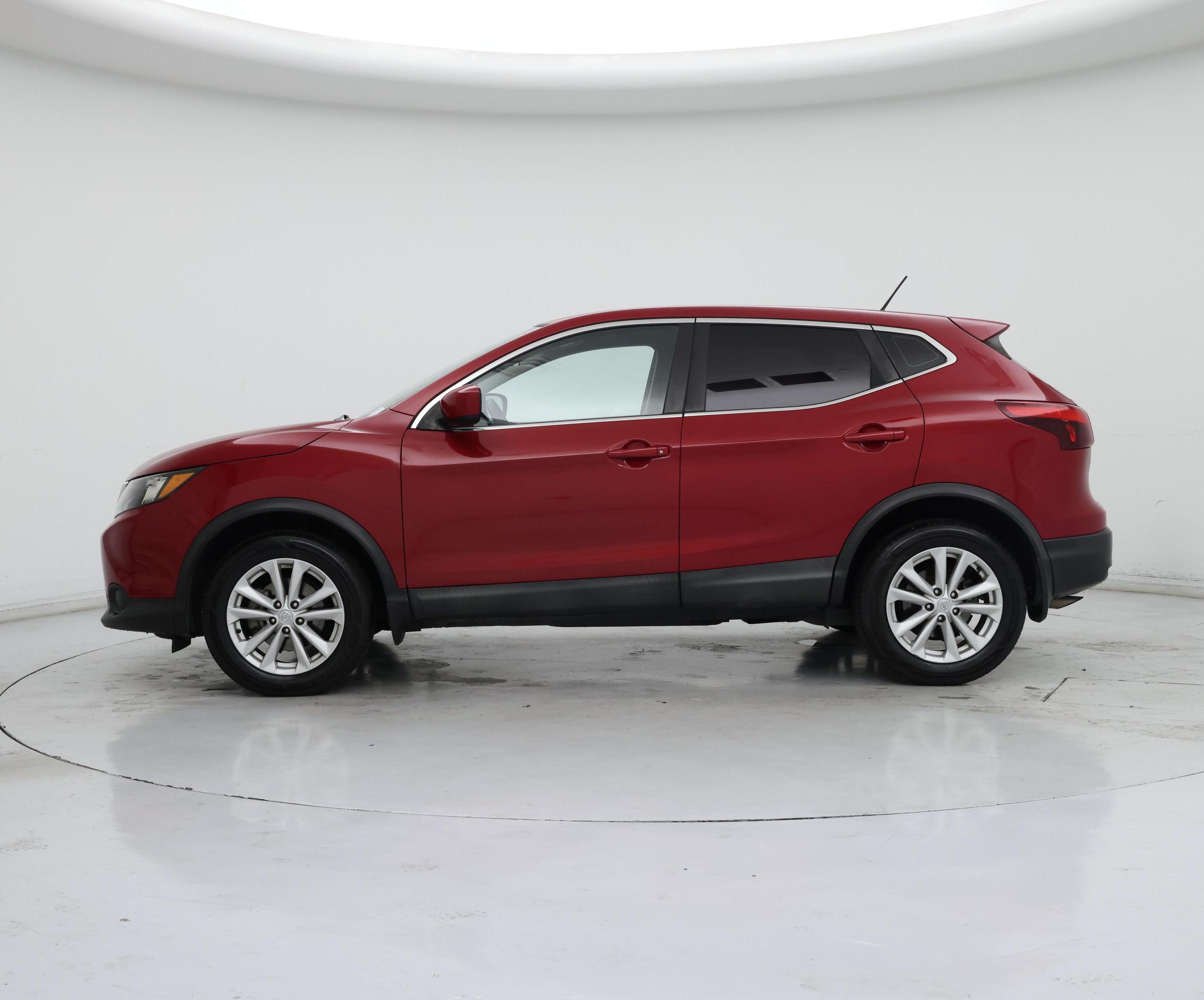 Thumbnail: 2018 Nissan Rogue Sport - 3