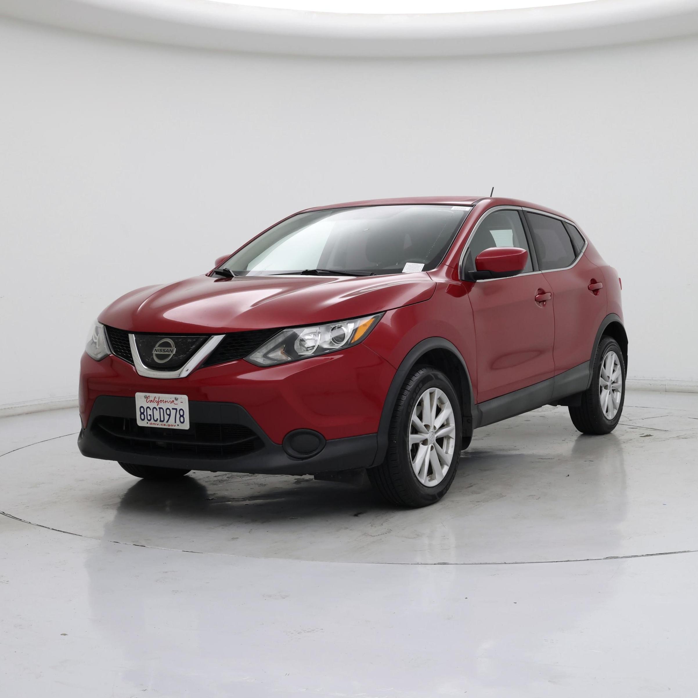 Thumbnail: 2018 Nissan Rogue Sport - 4