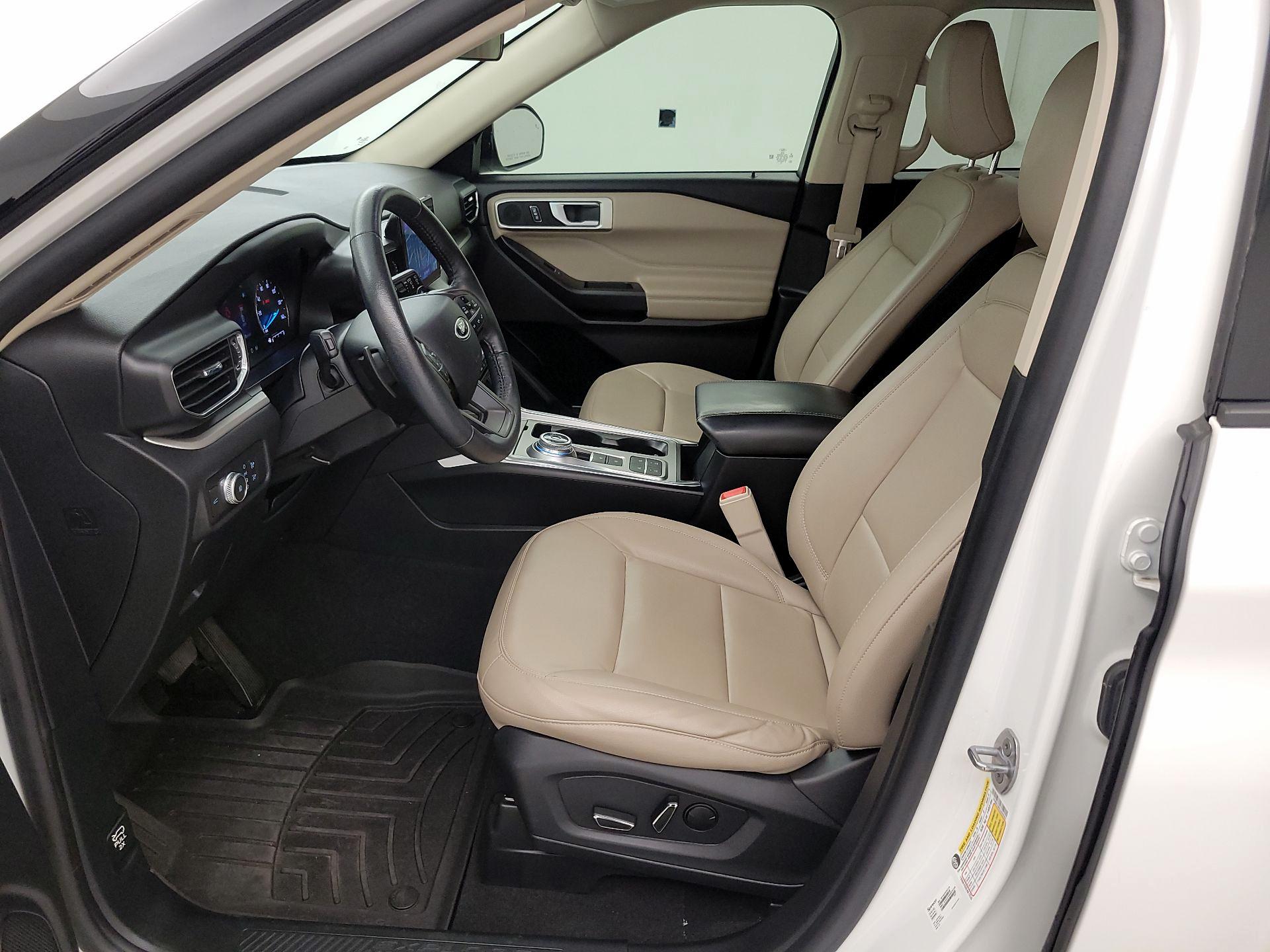 Thumbnail: 2020 Ford Explorer - 11