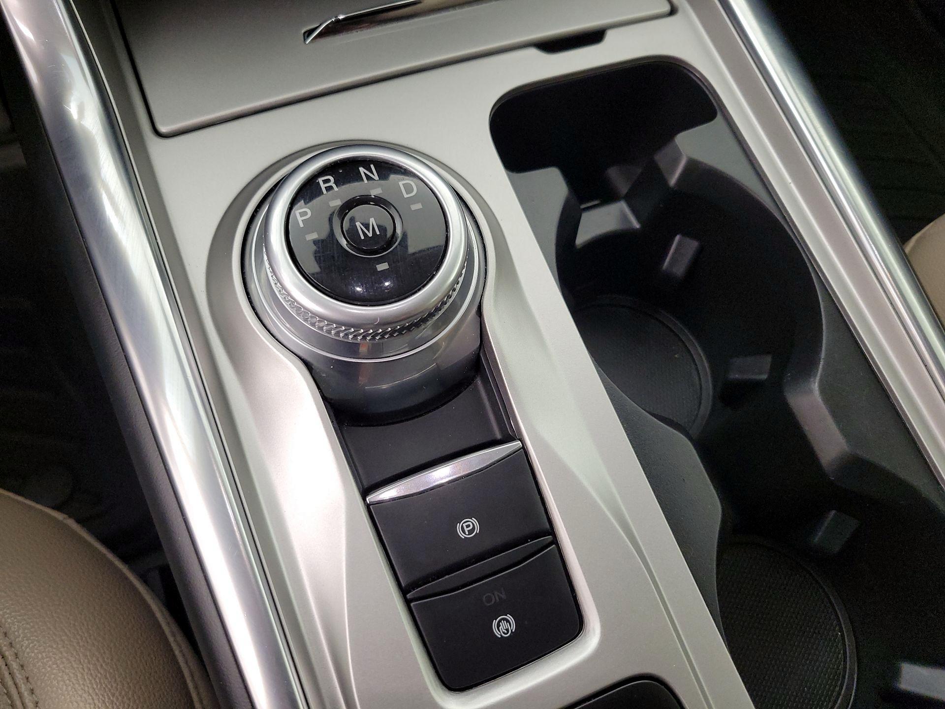 Thumbnail: 2020 Ford Explorer - 18