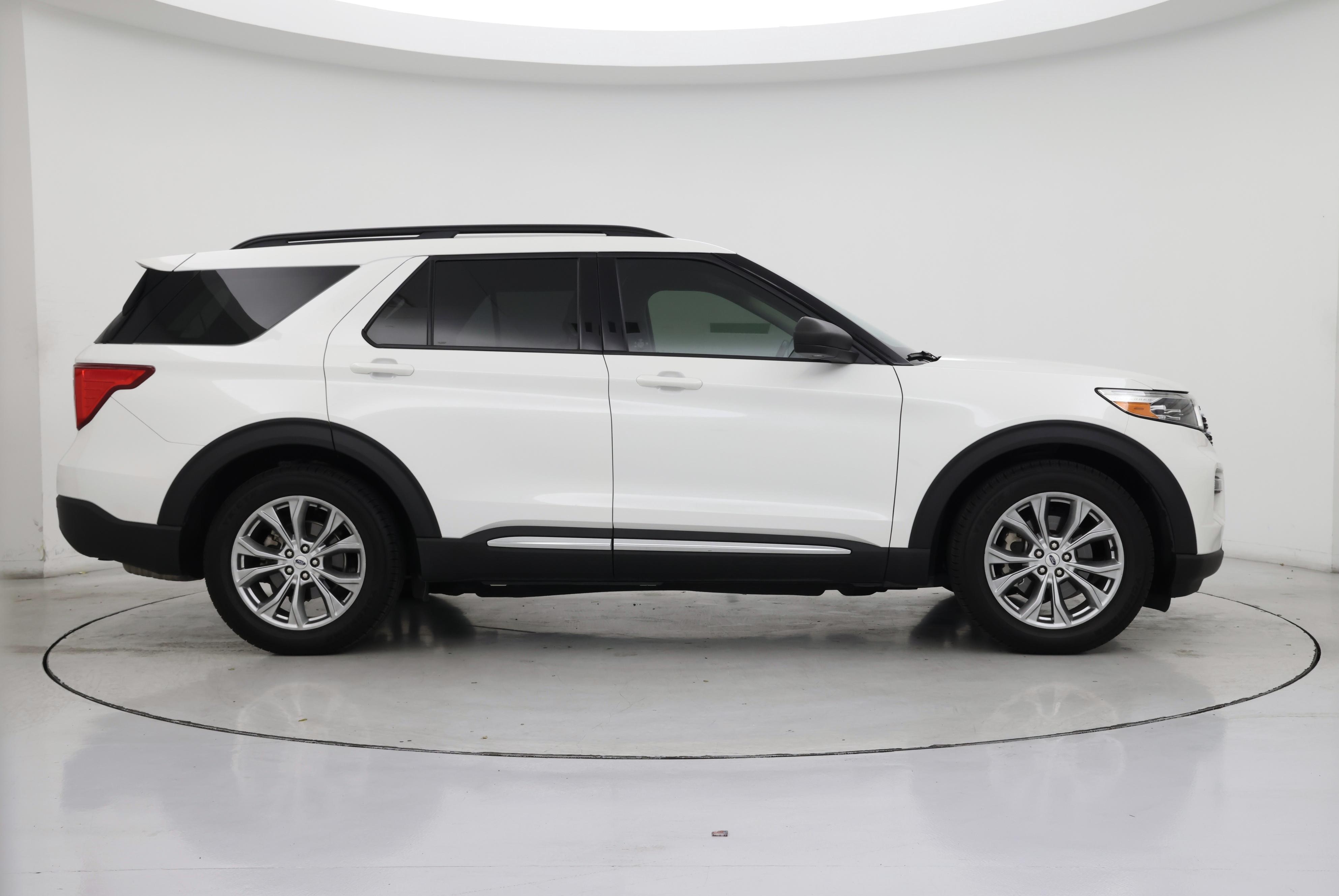 Thumbnail: 2020 Ford Explorer - 7