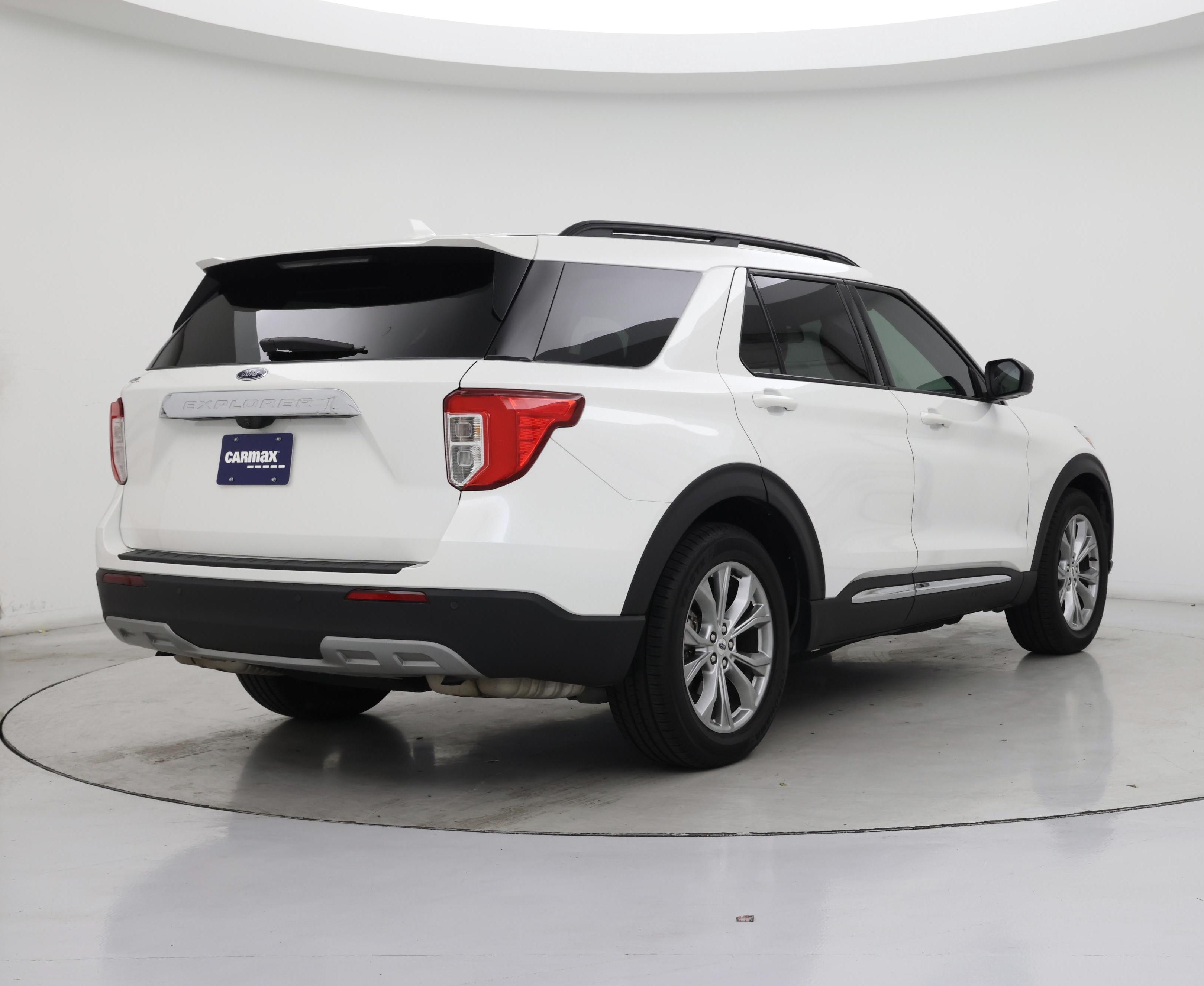 Thumbnail: 2020 Ford Explorer - 8