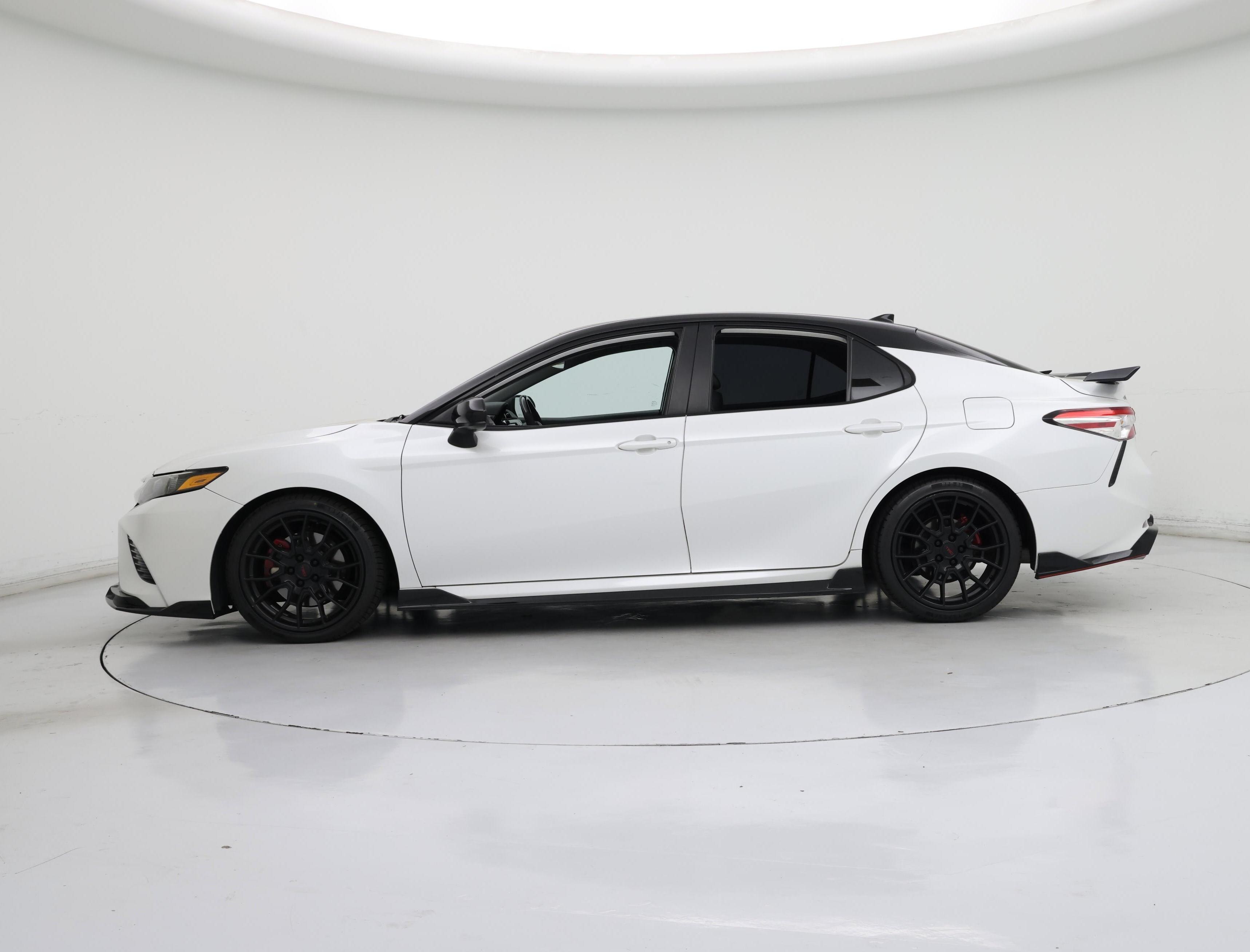 Thumbnail: 2020 Toyota Camry - 3