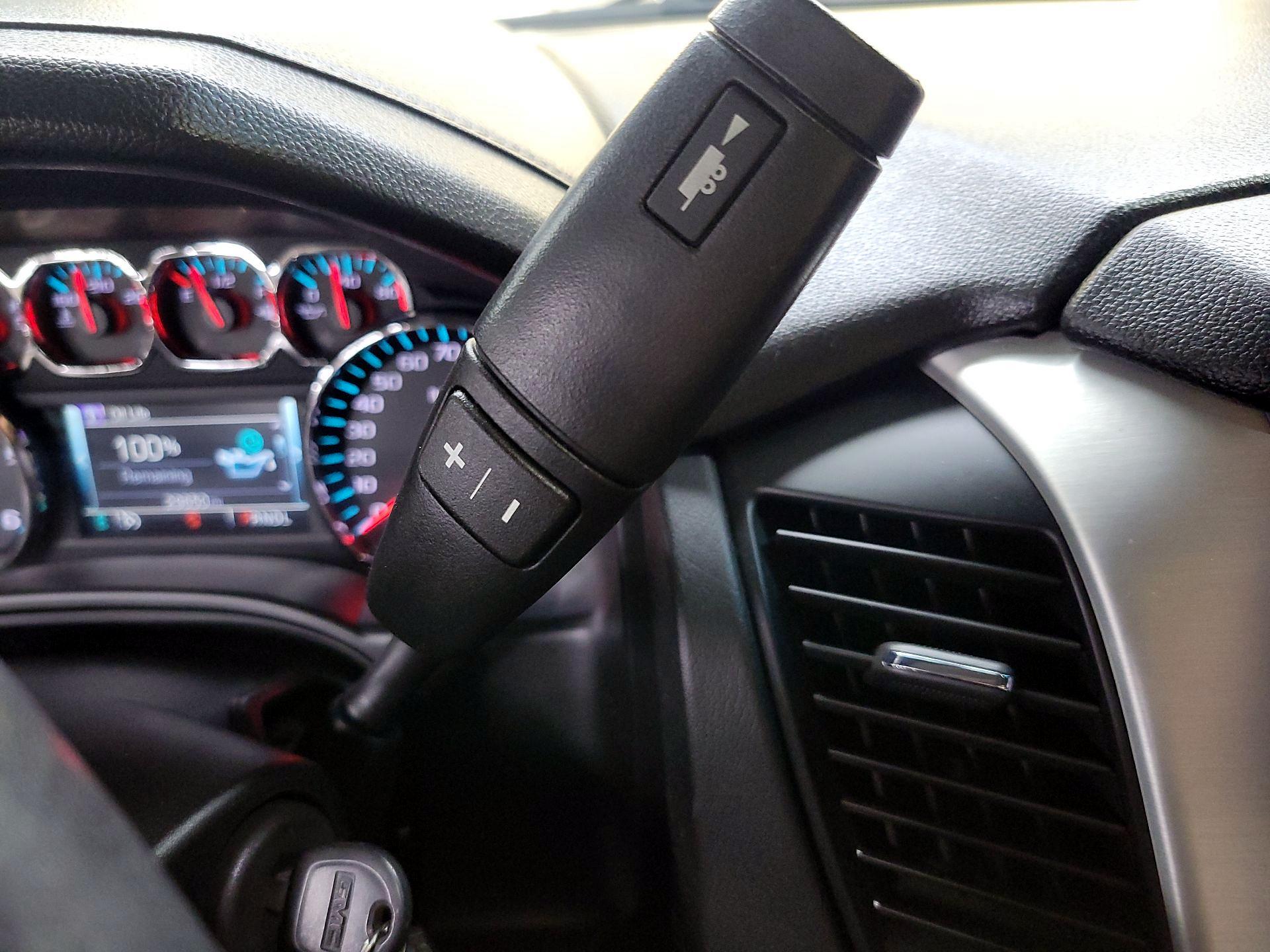 Thumbnail: 2019 GMC Yukon XL - 17