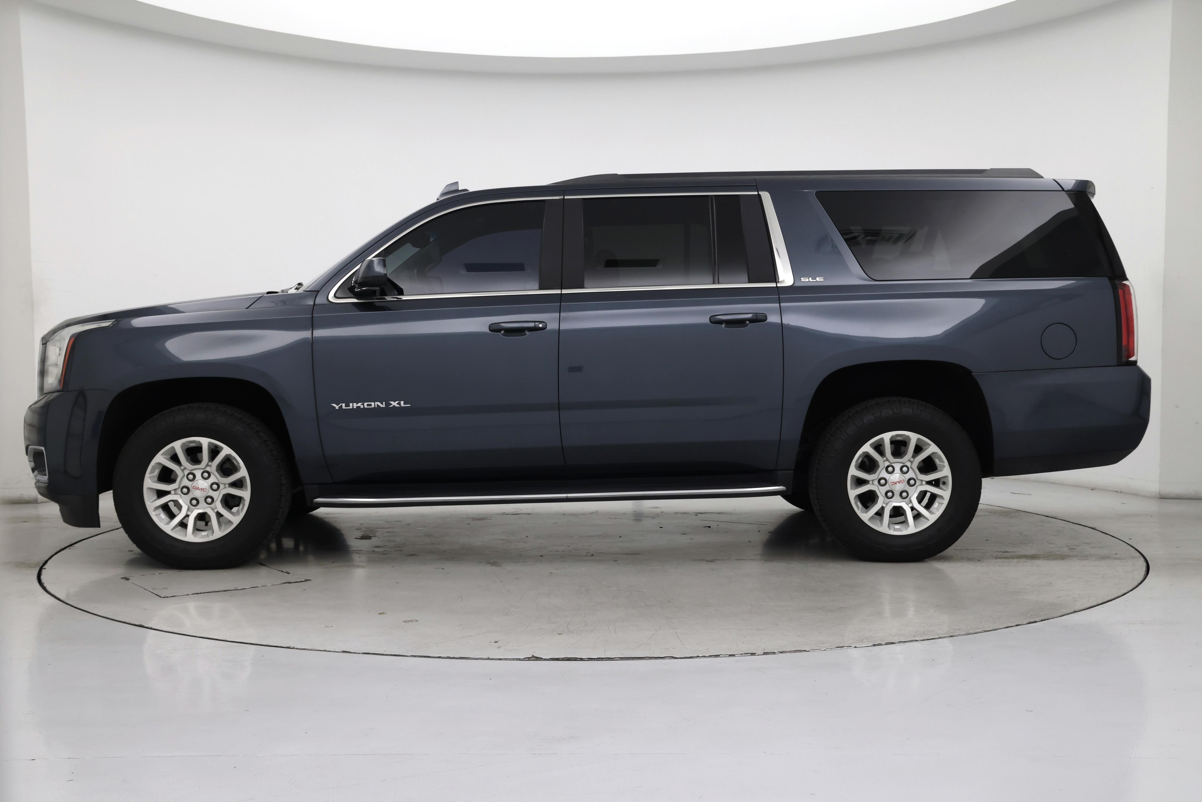 Thumbnail: 2019 GMC Yukon XL - 3