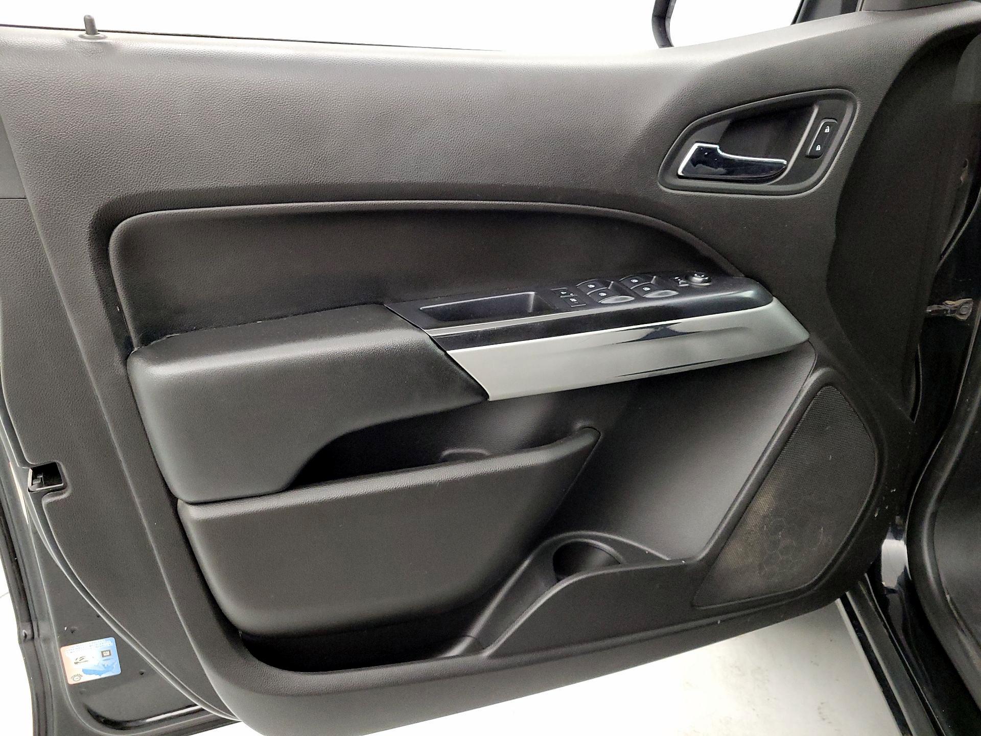Thumbnail: 2016 Chevrolet Colorado - 12