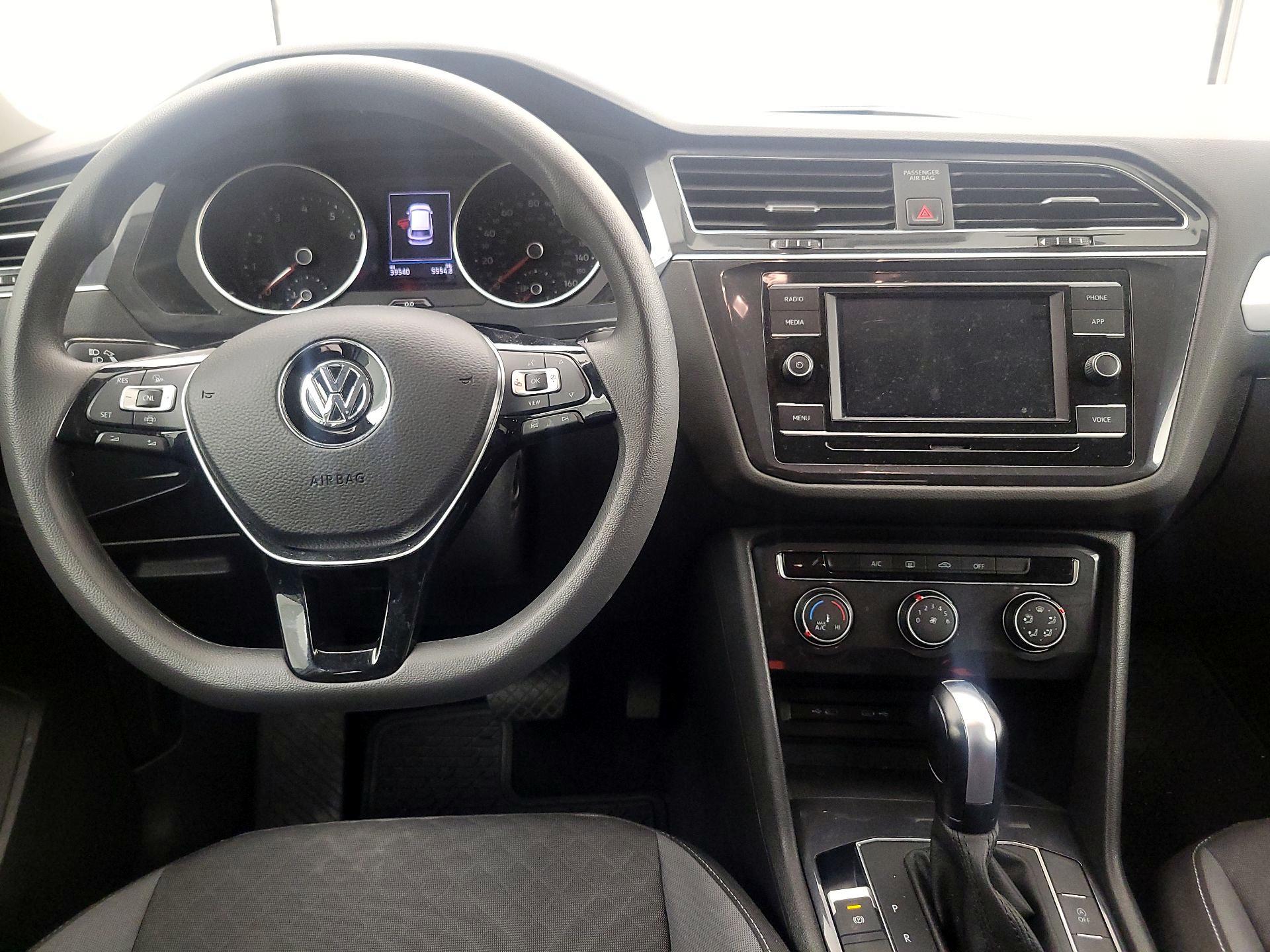 Thumbnail: 2021 Volkswagen Tiguan - 9