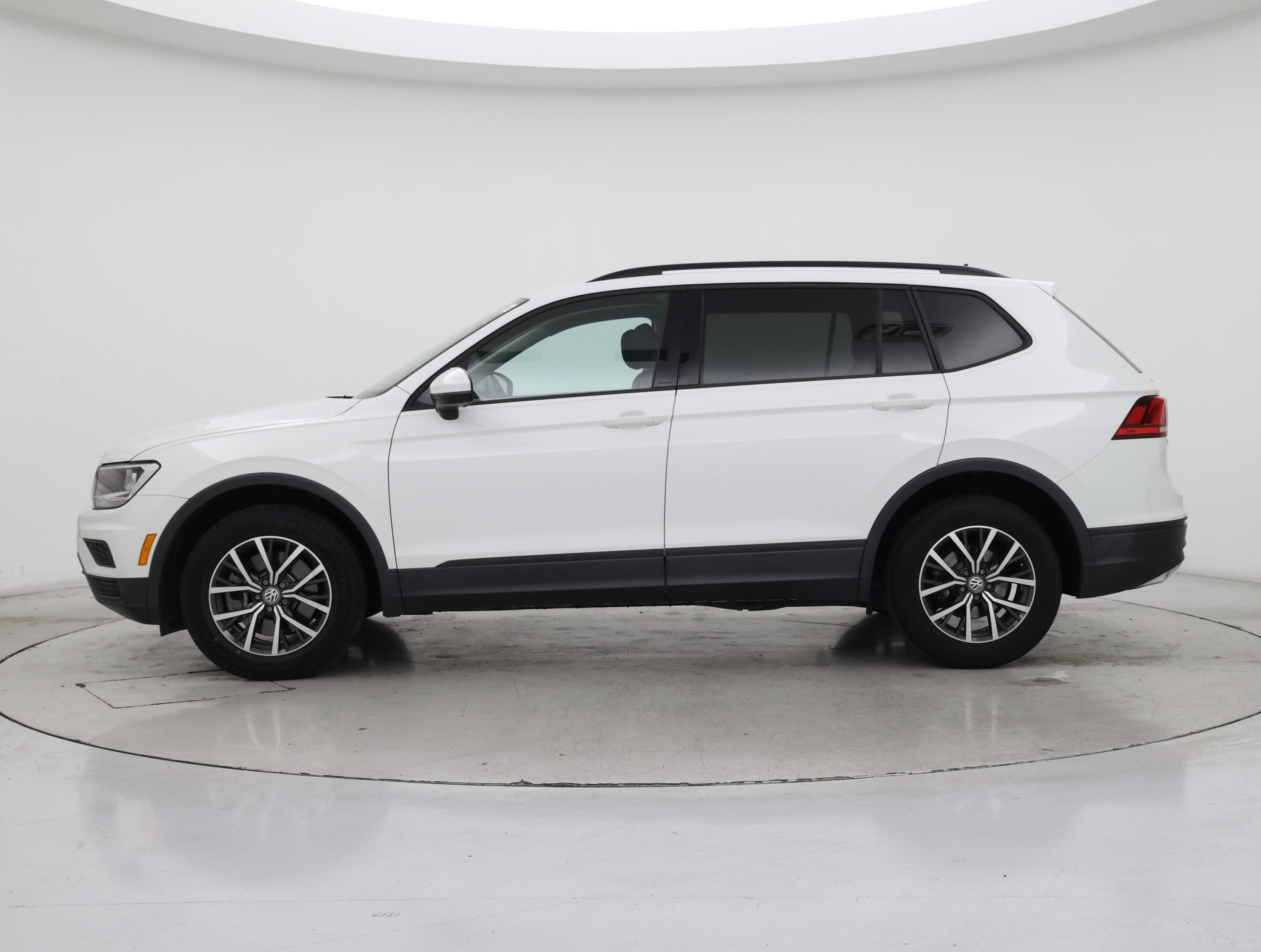 Thumbnail: 2021 Volkswagen Tiguan - 3