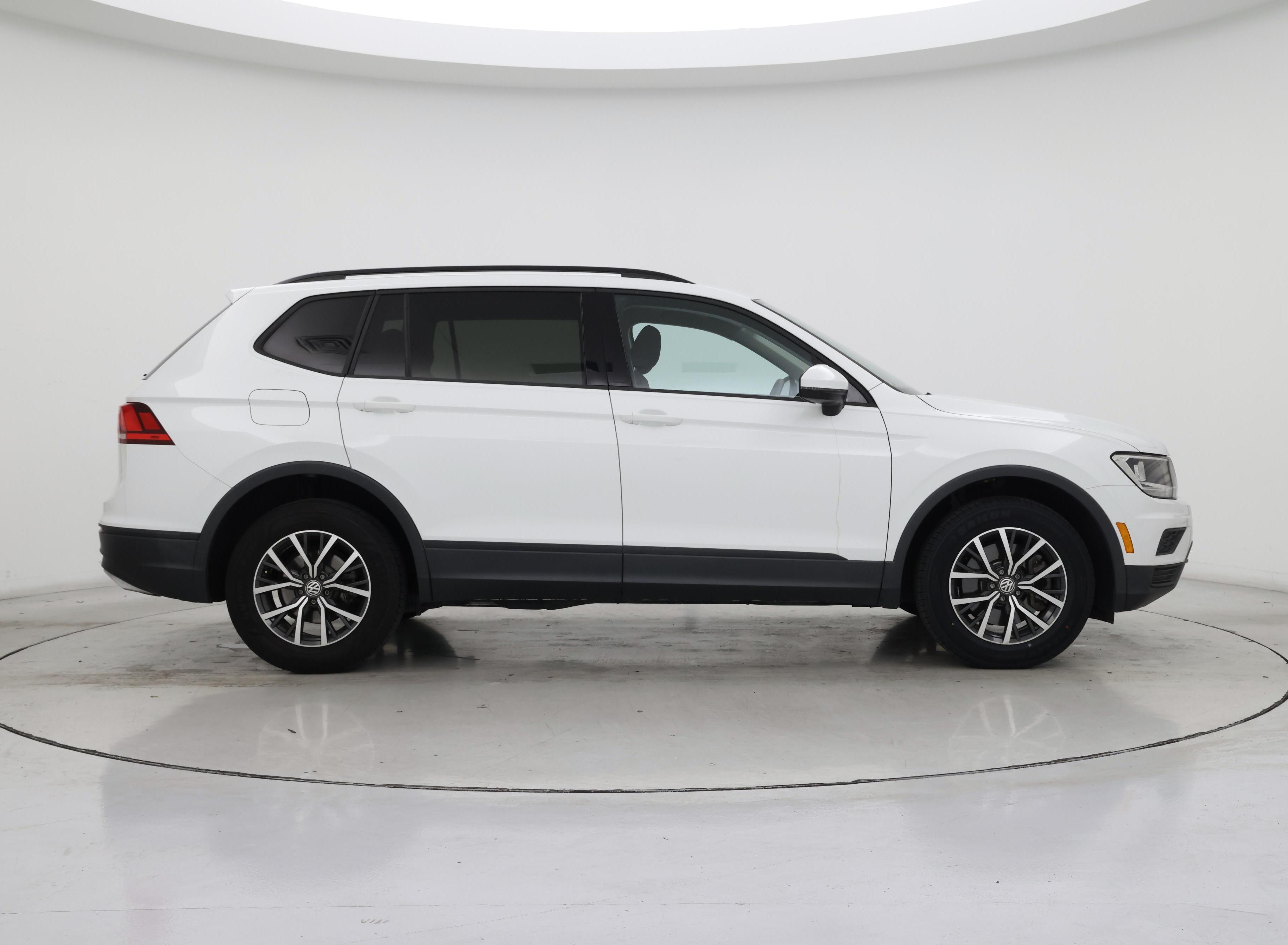 Thumbnail: 2021 Volkswagen Tiguan - 7
