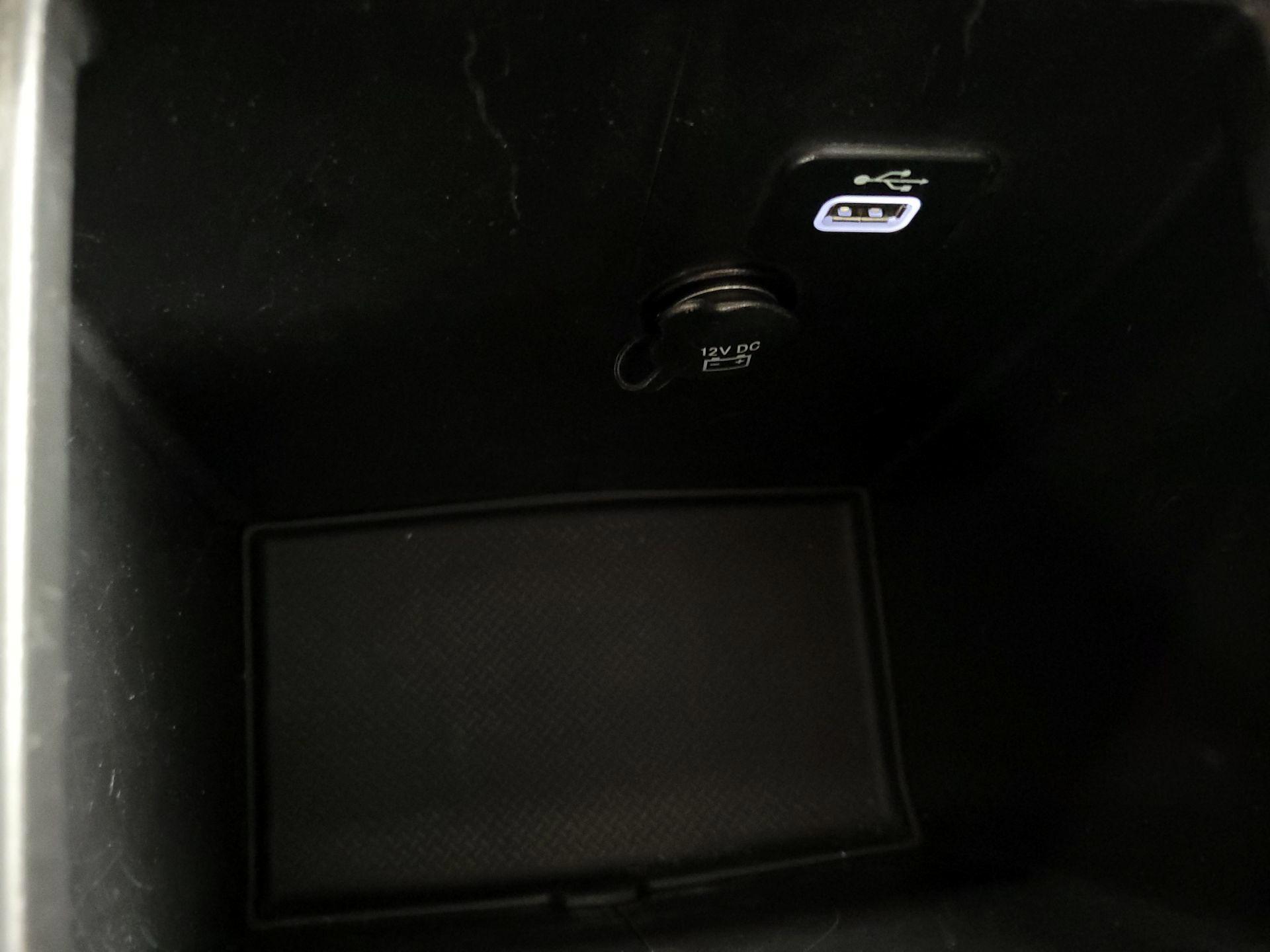 Thumbnail: 2018 Jeep Wrangler - 16