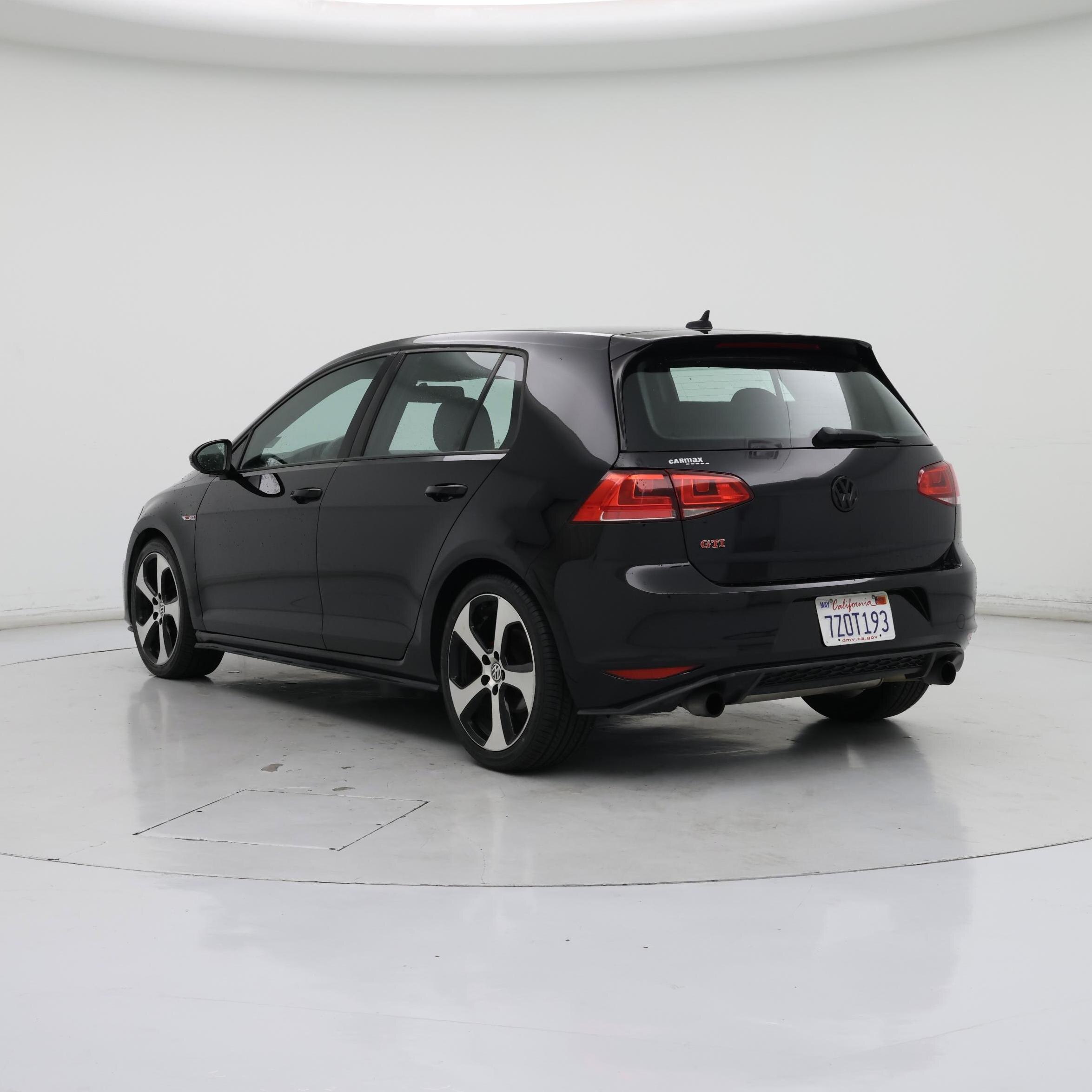 Thumbnail: 2016 Volkswagen Golf - 2