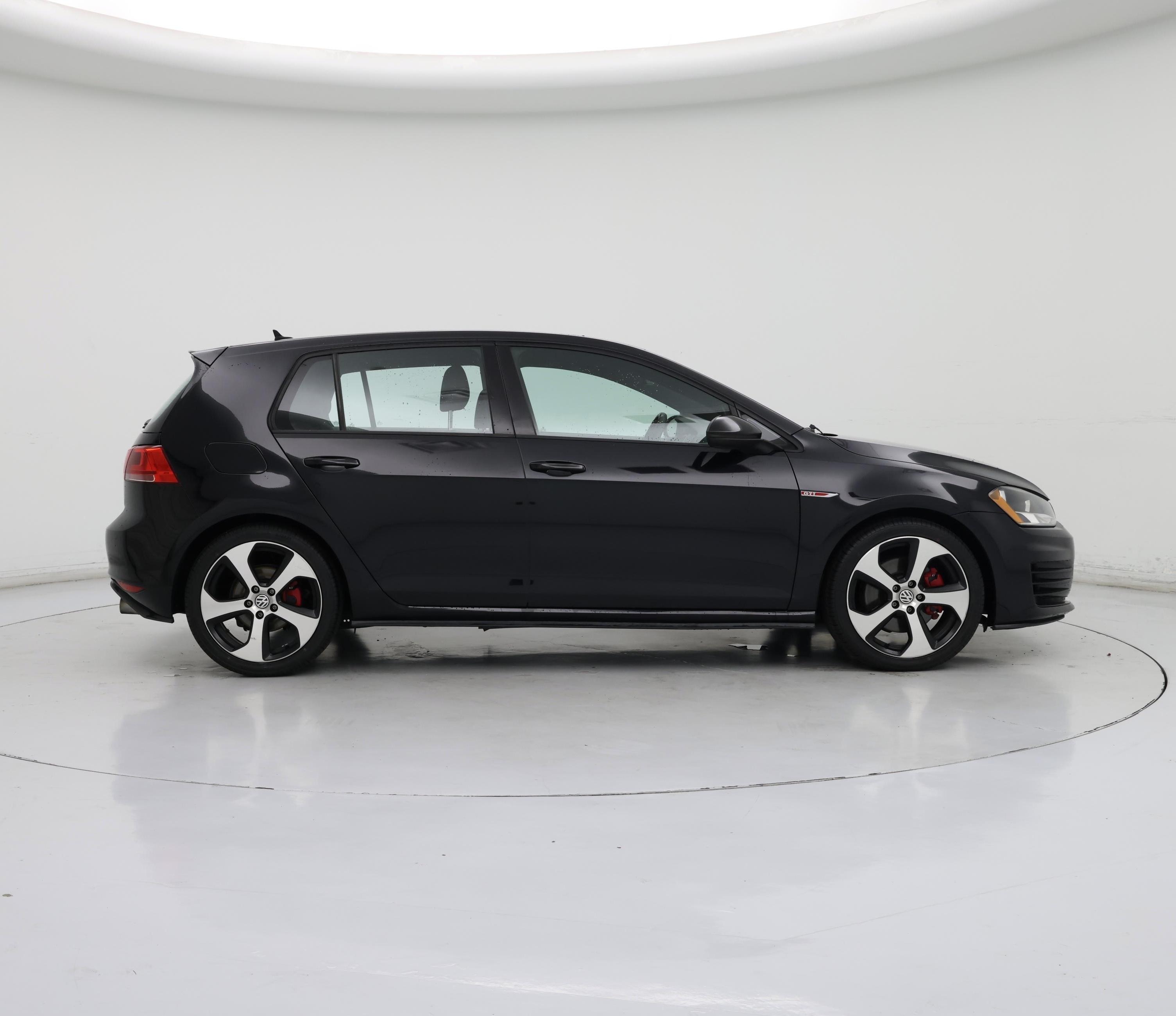 Thumbnail: 2016 Volkswagen Golf - 7