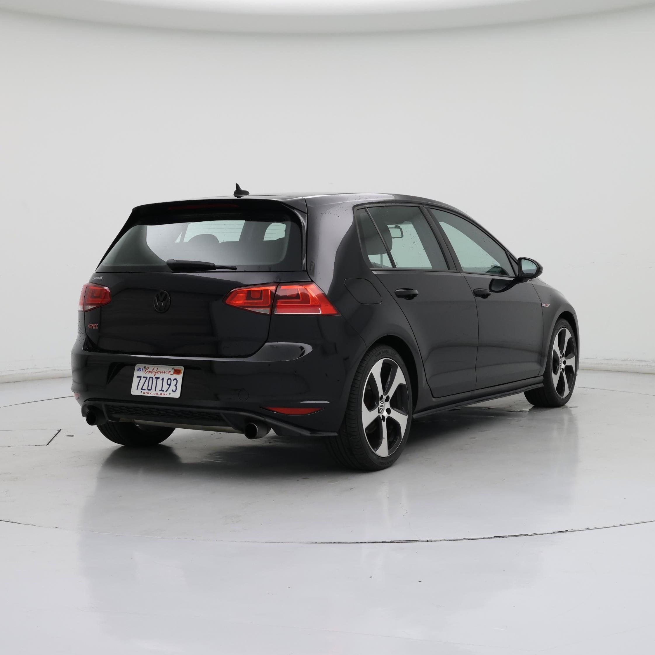 Thumbnail: 2016 Volkswagen Golf - 8