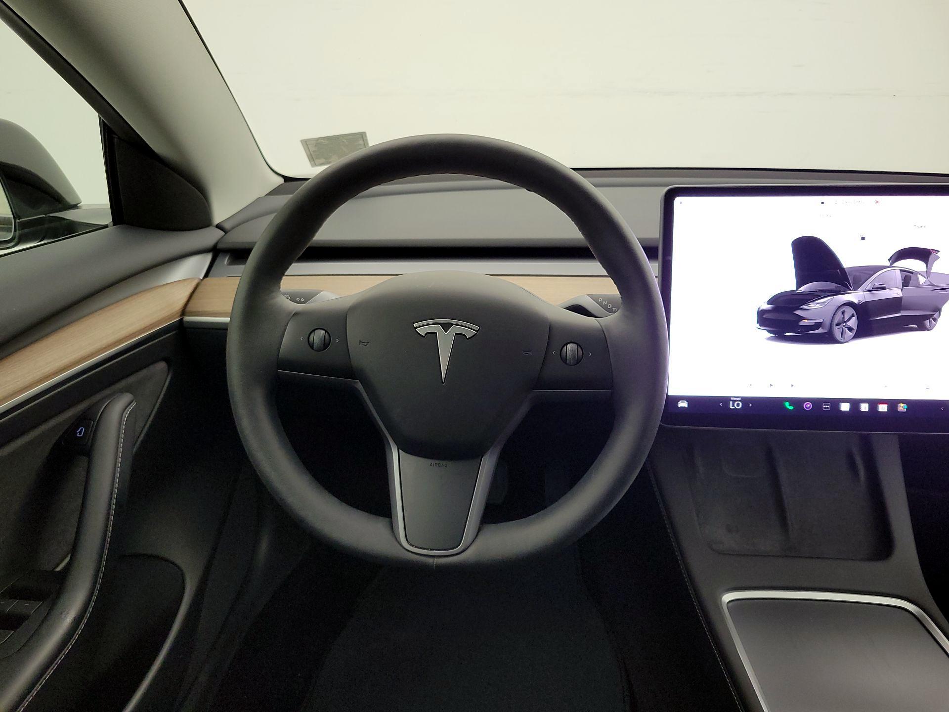 Thumbnail: 2023 Tesla Model 3 - 10