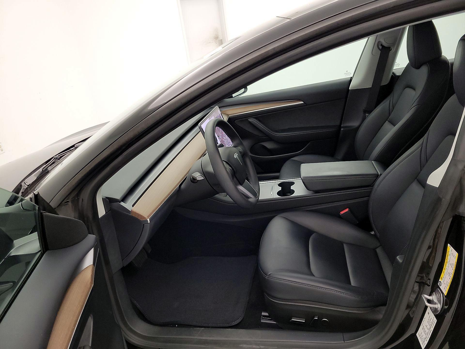 Thumbnail: 2023 Tesla Model 3 - 11