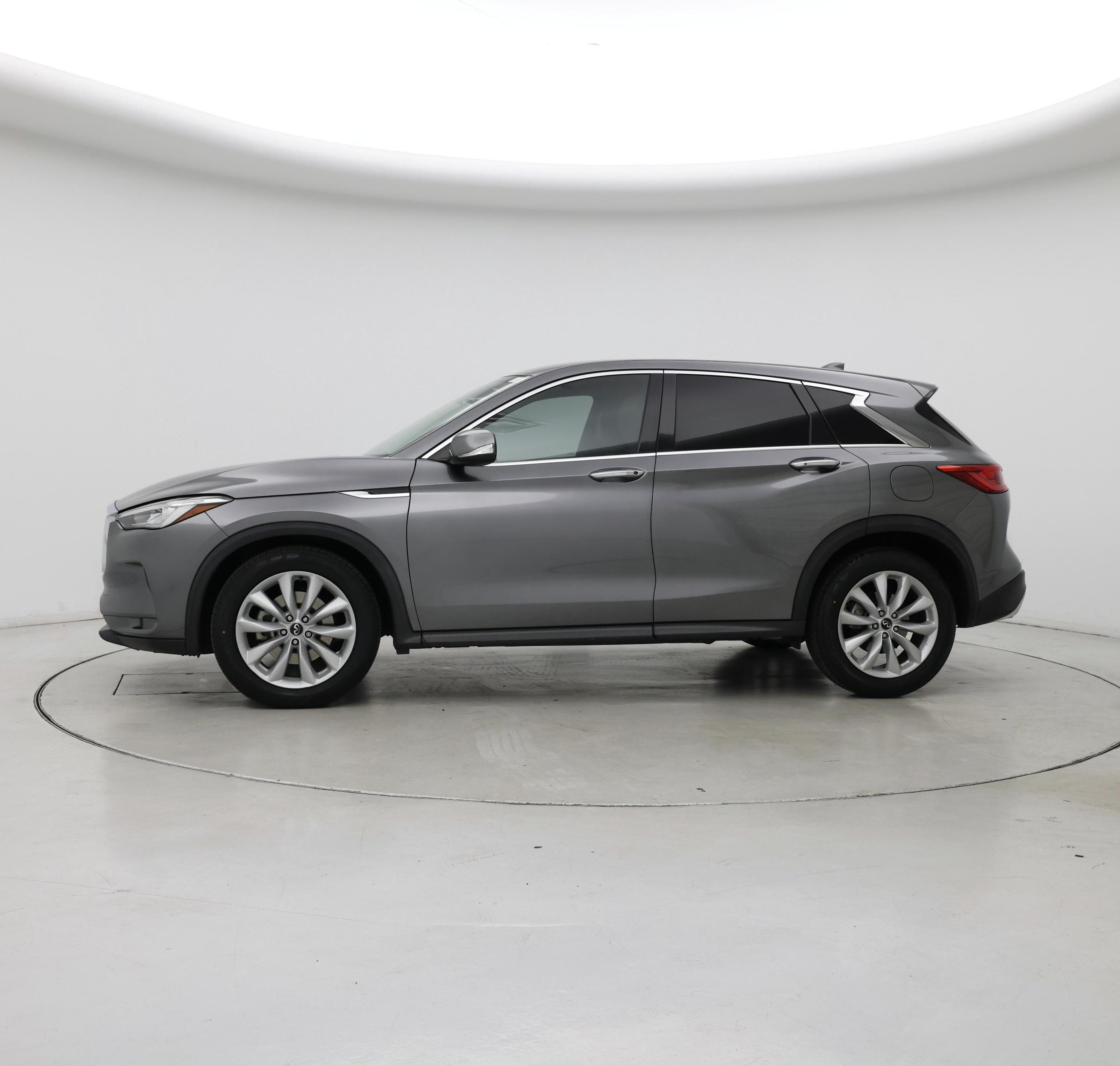 Thumbnail: 2019 INFINITI QX50 - 3