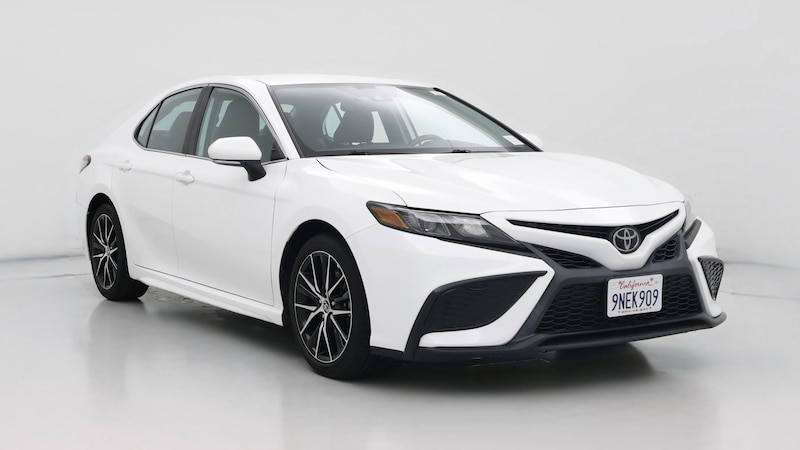 2021 Toyota Camry SE Hero Image