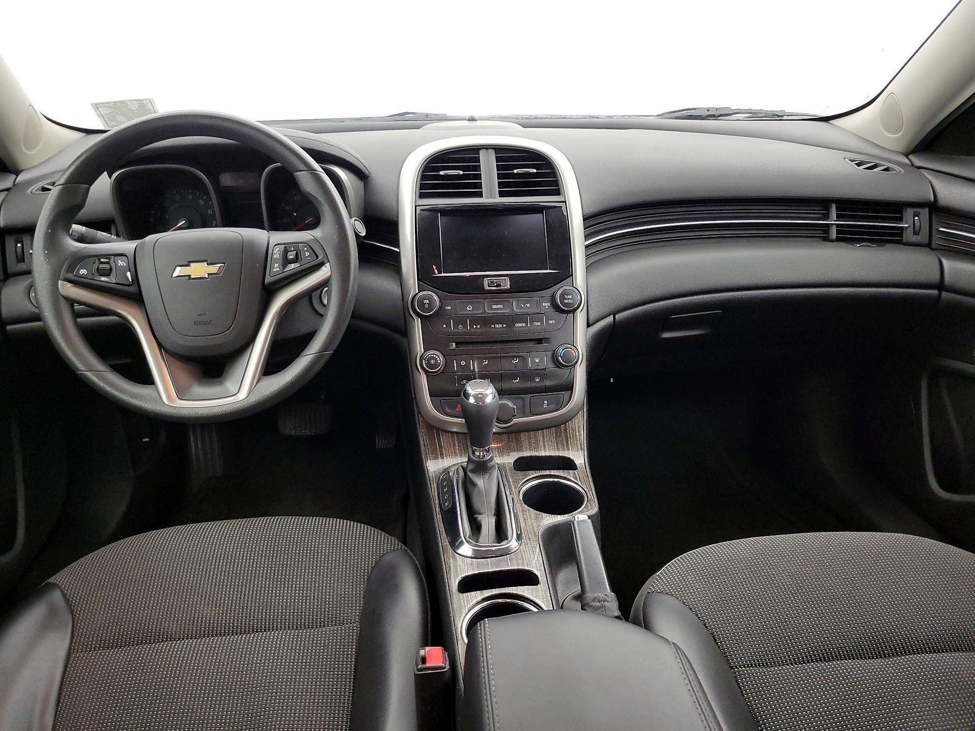 Thumbnail: 2016 Chevrolet Malibu - 9