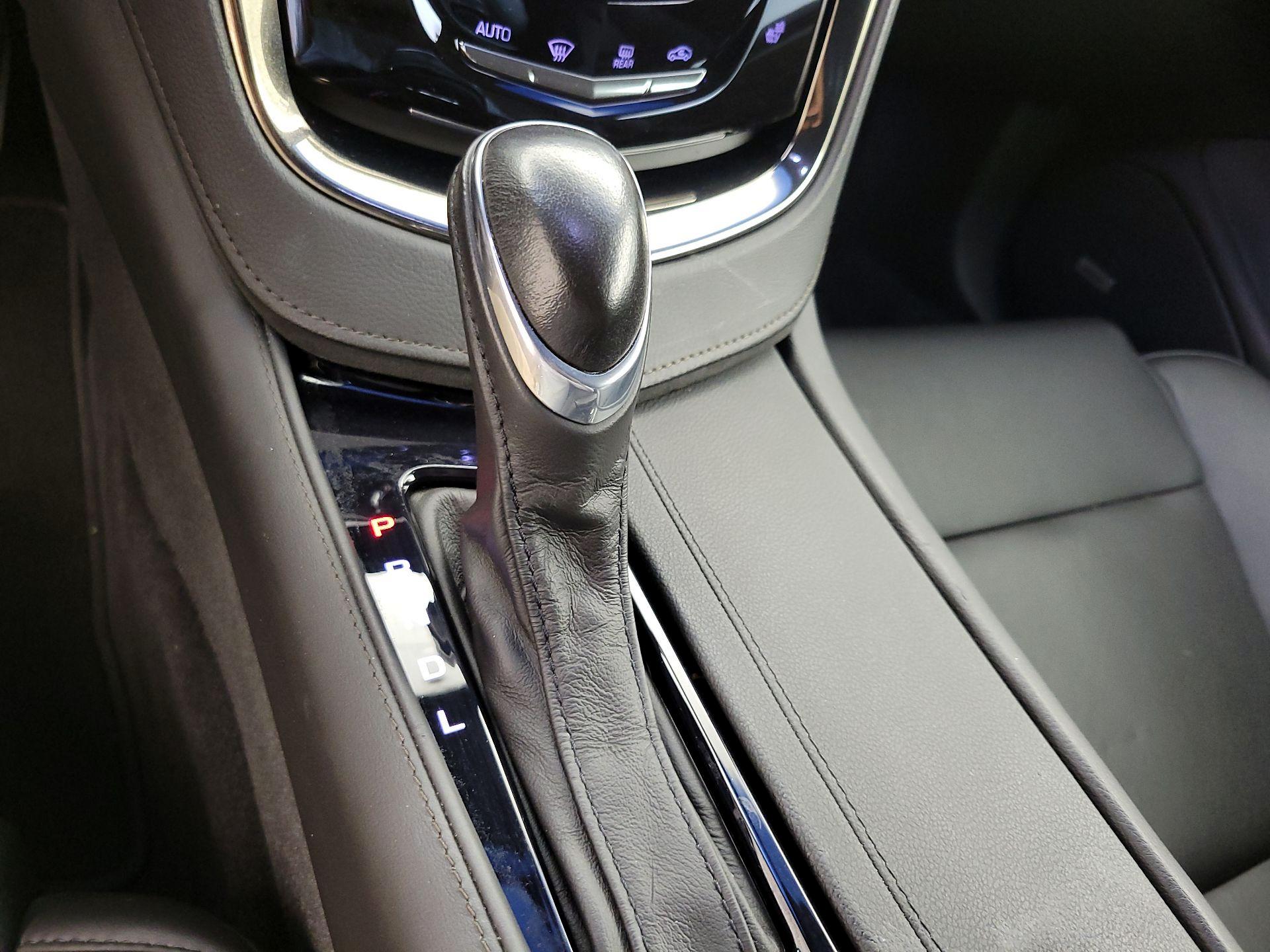 Thumbnail: 2014 Cadillac ELR - 18