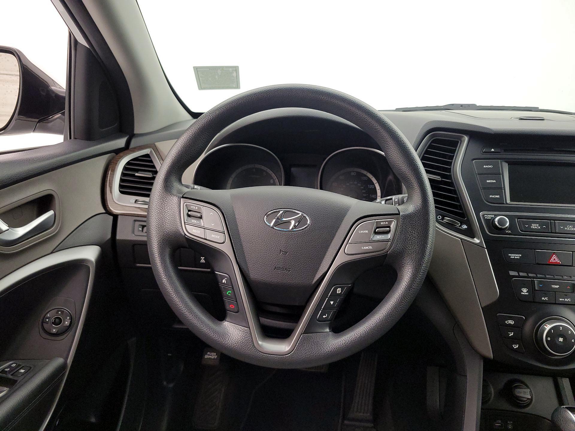 Thumbnail: 2017 Hyundai Santa Fe - 10
