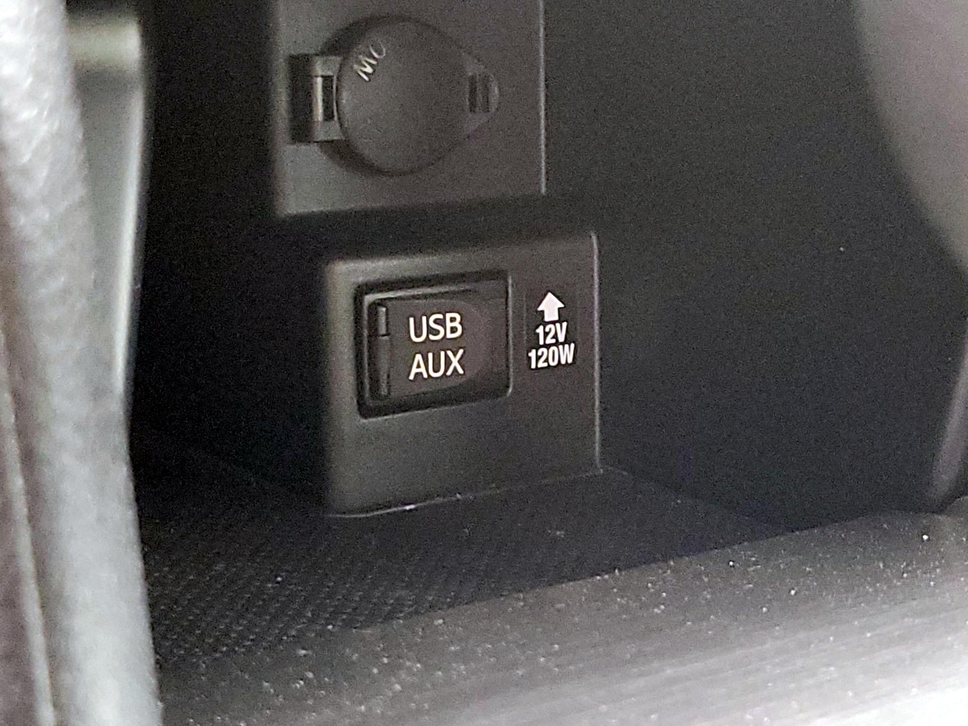 Thumbnail: 2014 Toyota Camry - 17